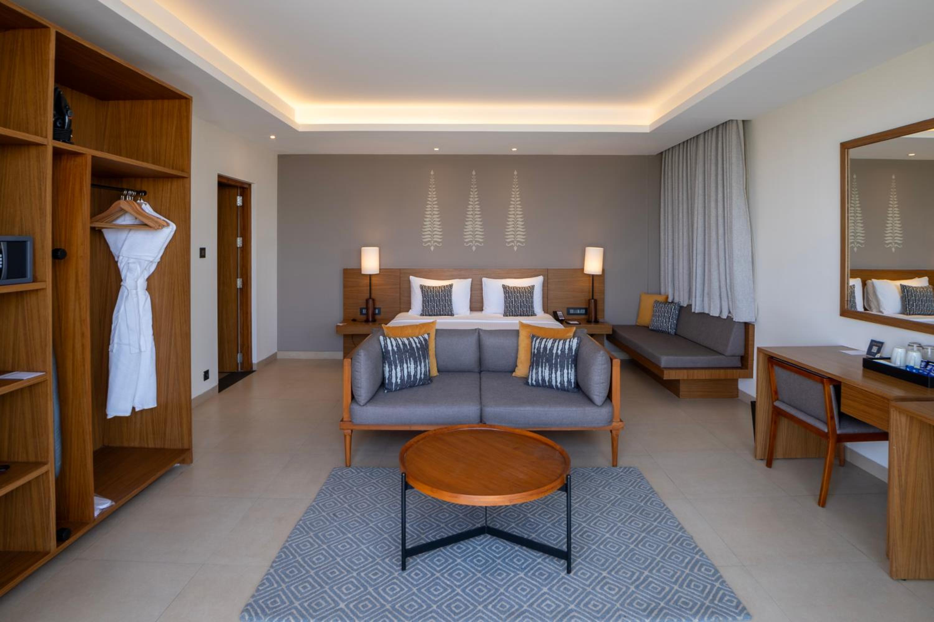 Deluxe King Suite with 15% off on Spa and F&B - Photo 5