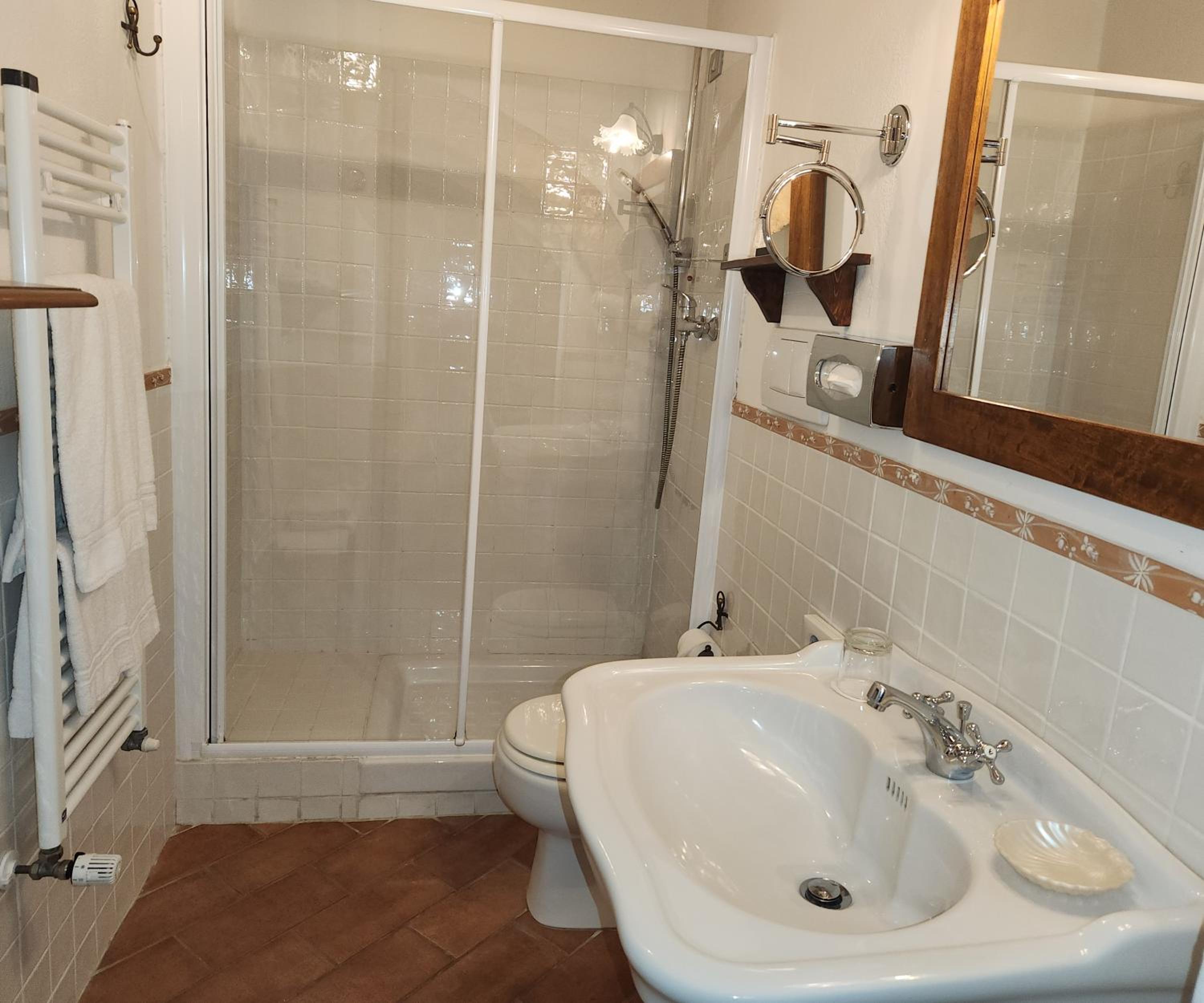 Classic Double Room - Photo 4