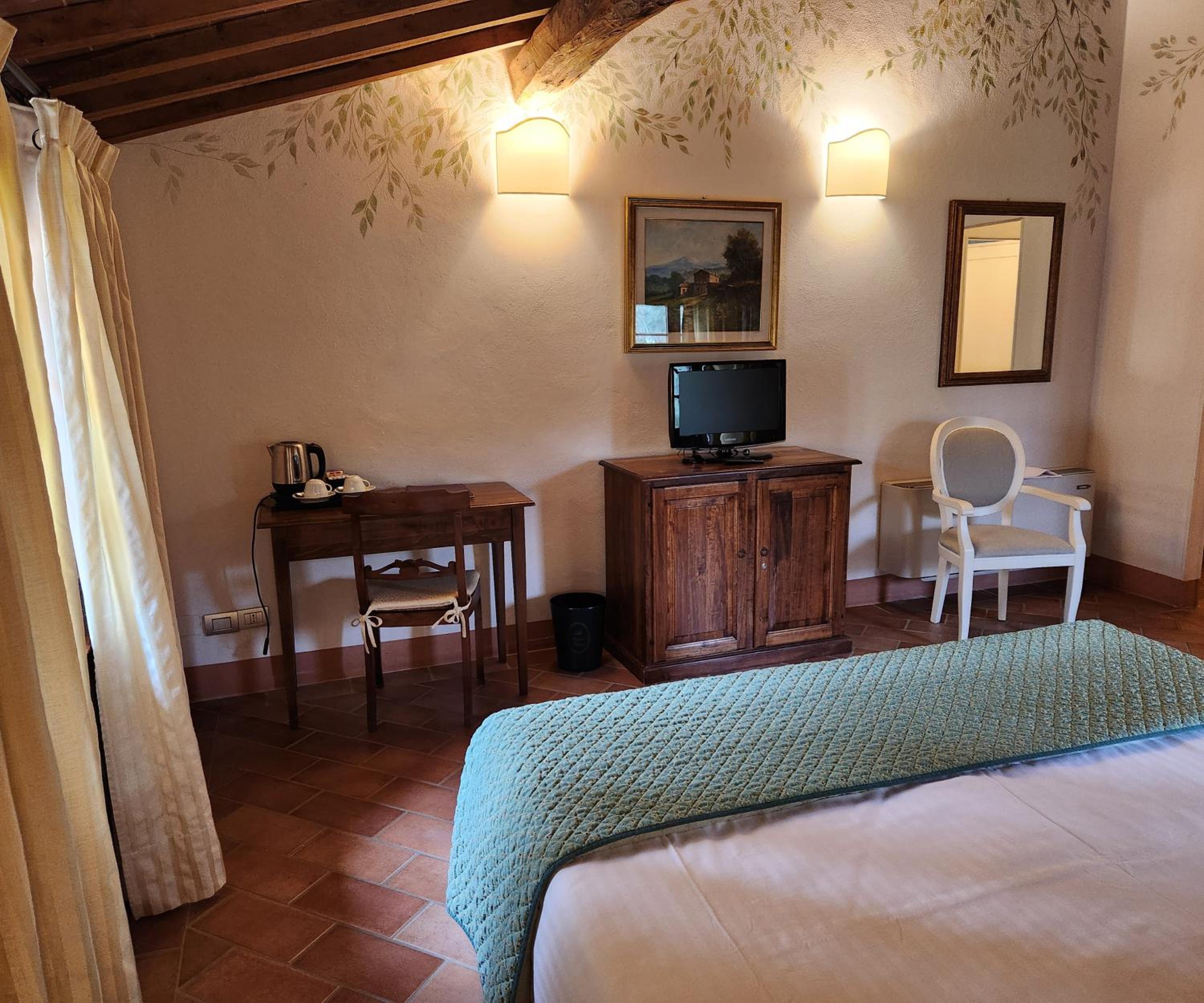 Classic Double Room - Photo 9