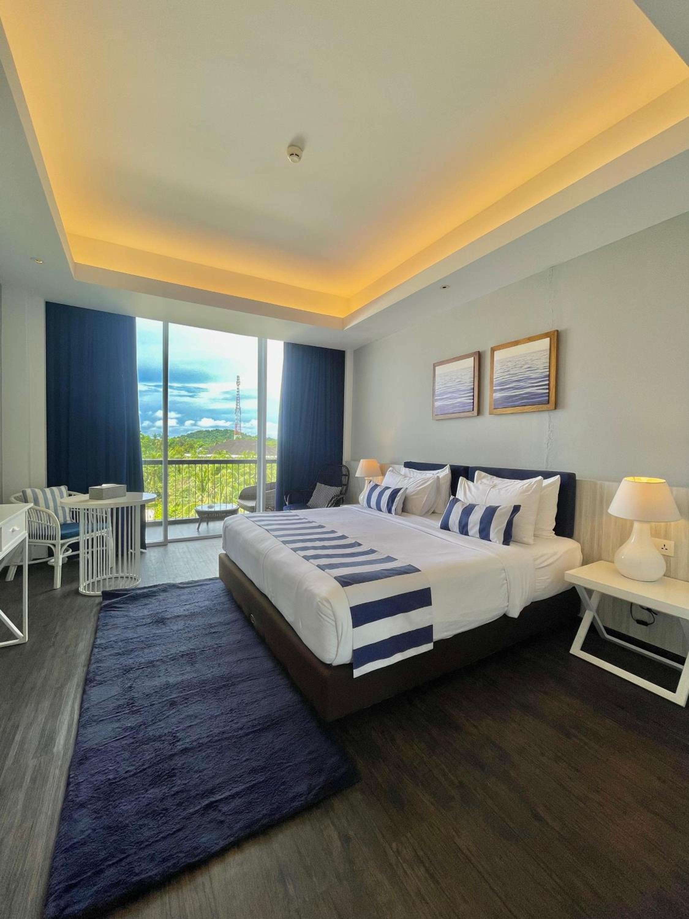 Deluxe King Garden View - Photo 6
