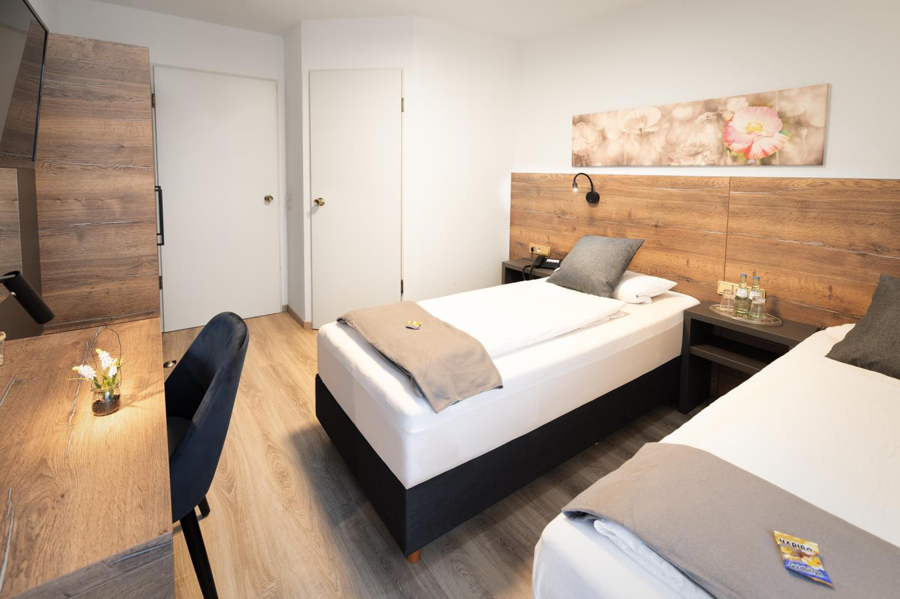Standard Double Room photo 3