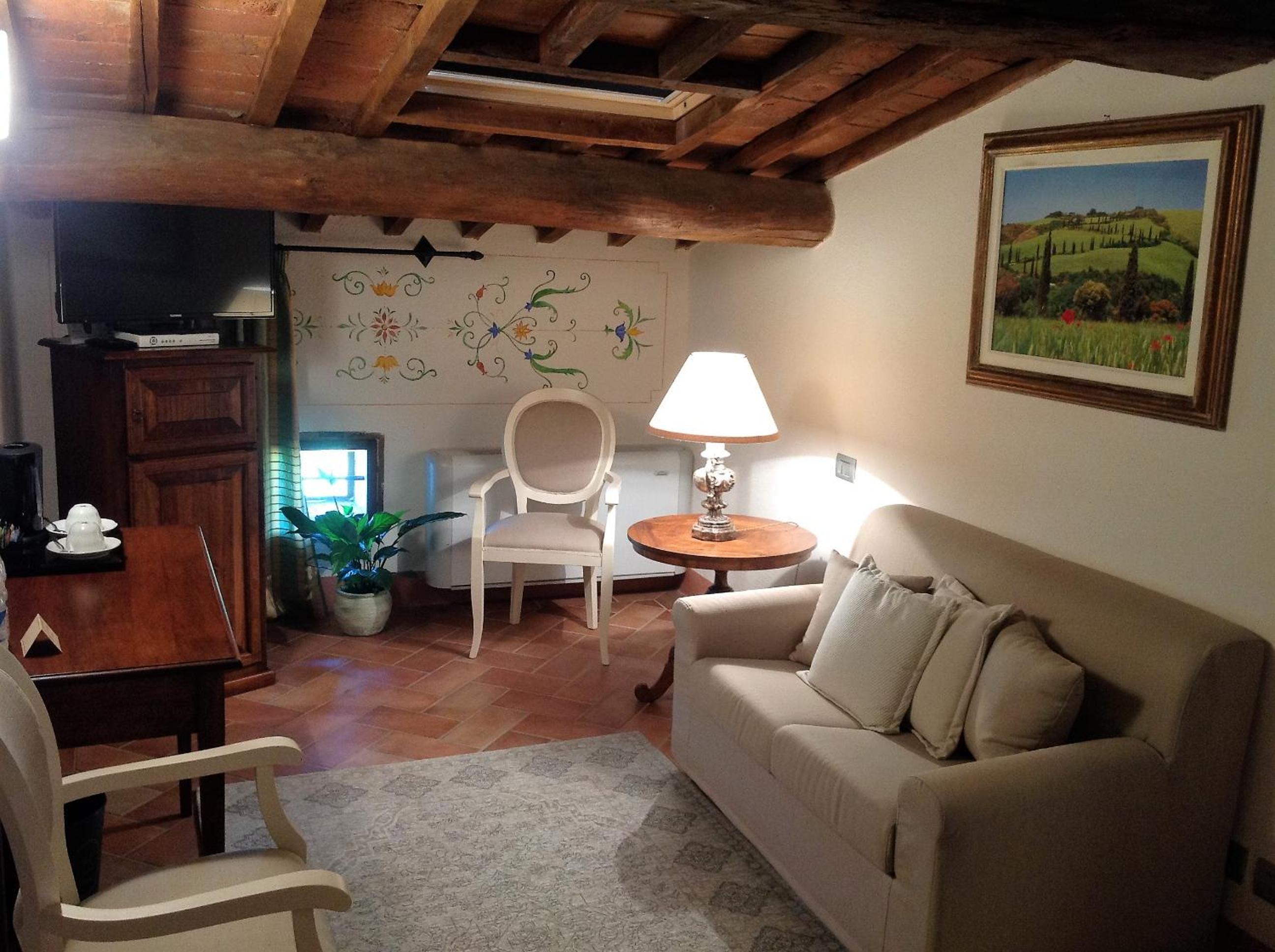 Attic Junior Suite photo 1