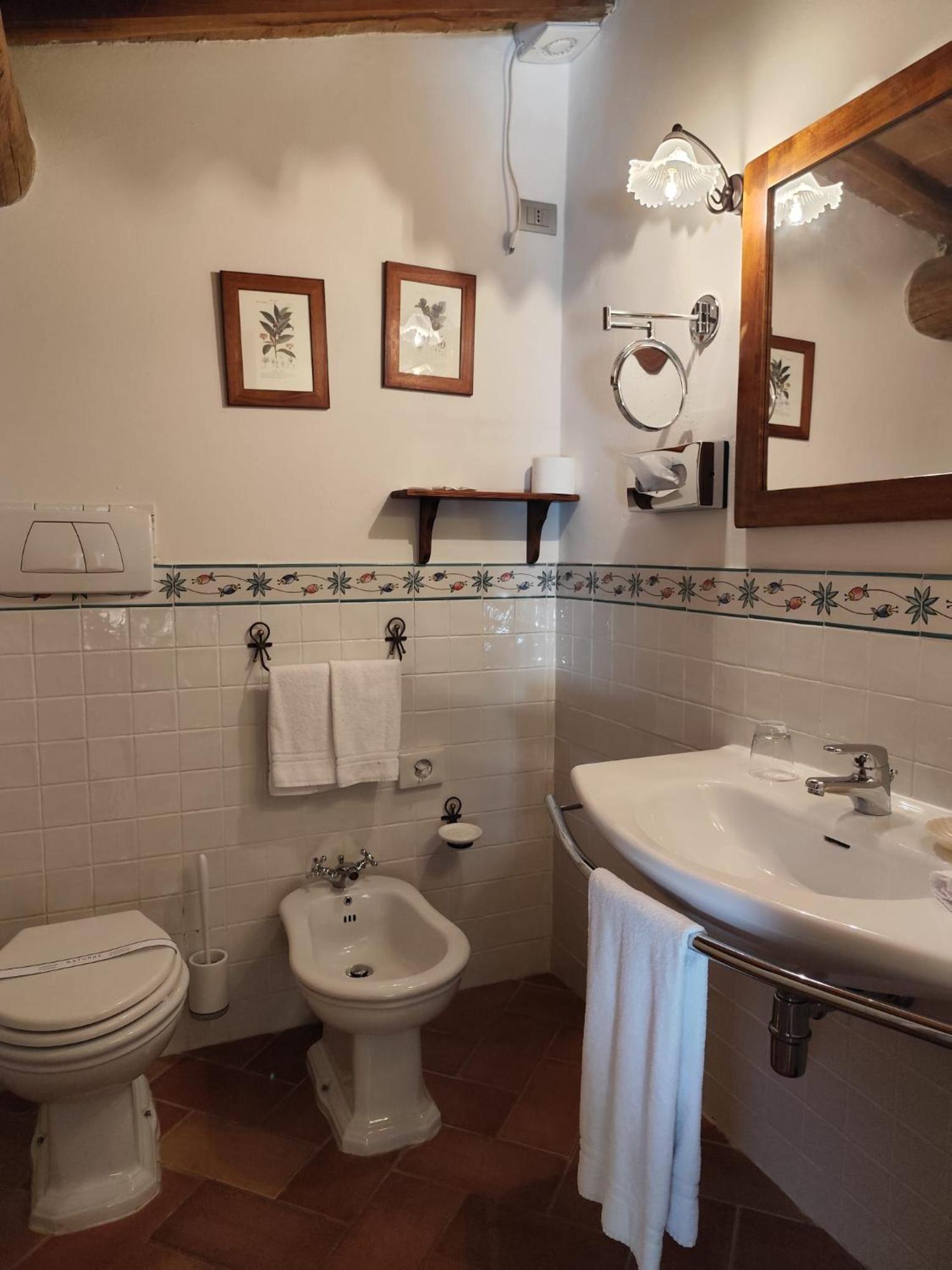 Attic Junior Suite photo 3