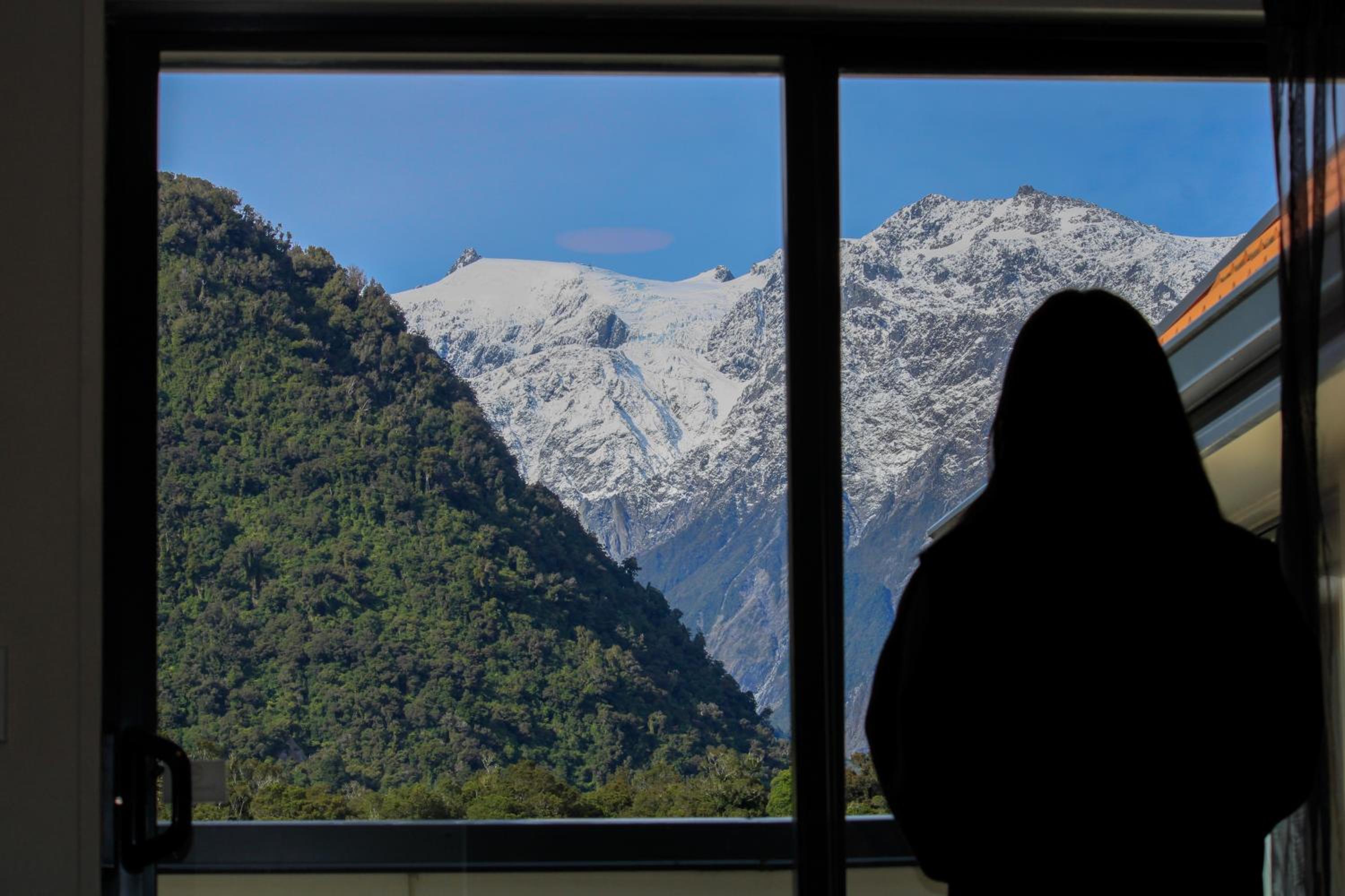 Studio with Mountain View - Photo 10
