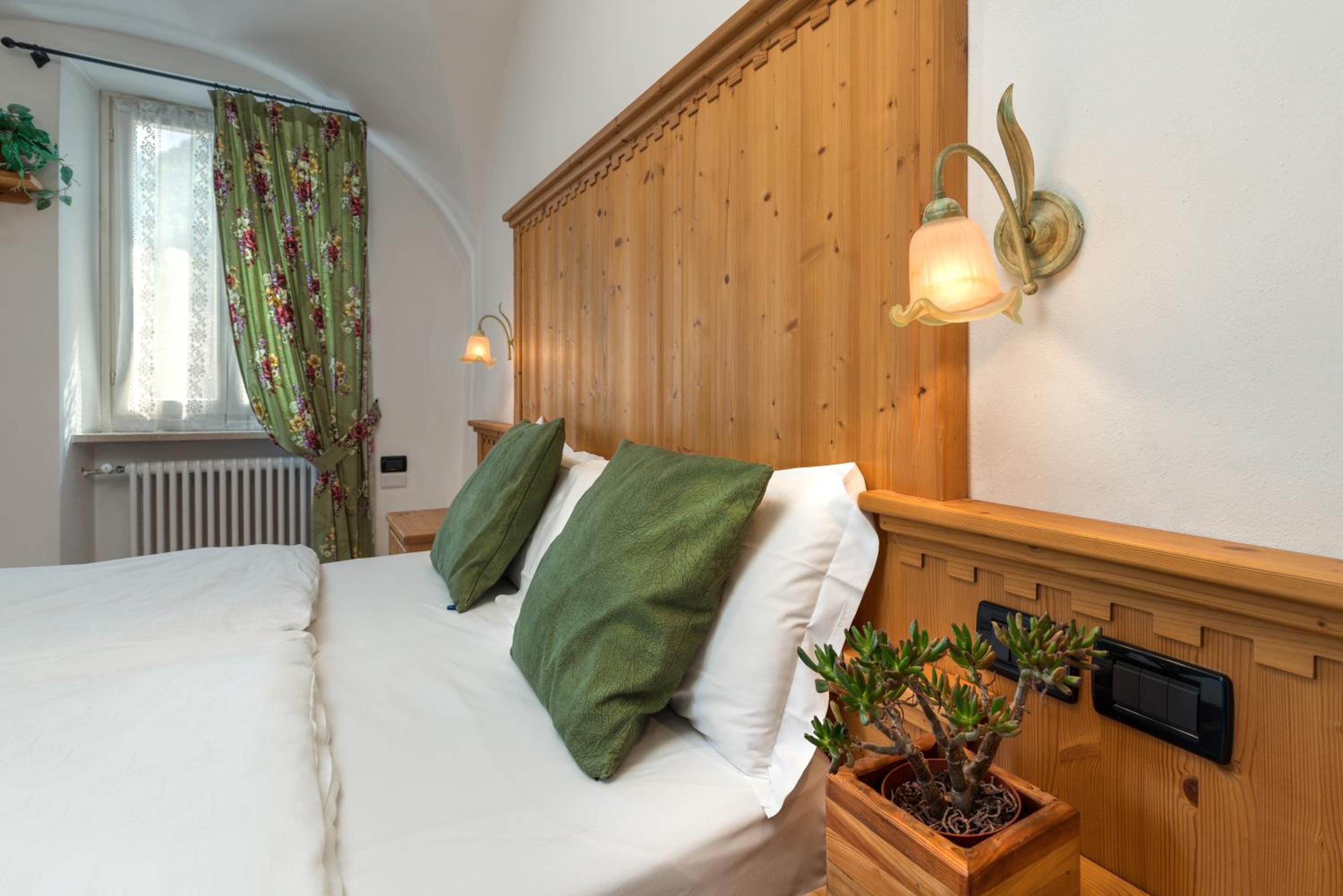 Double or Twin Room photo 3
