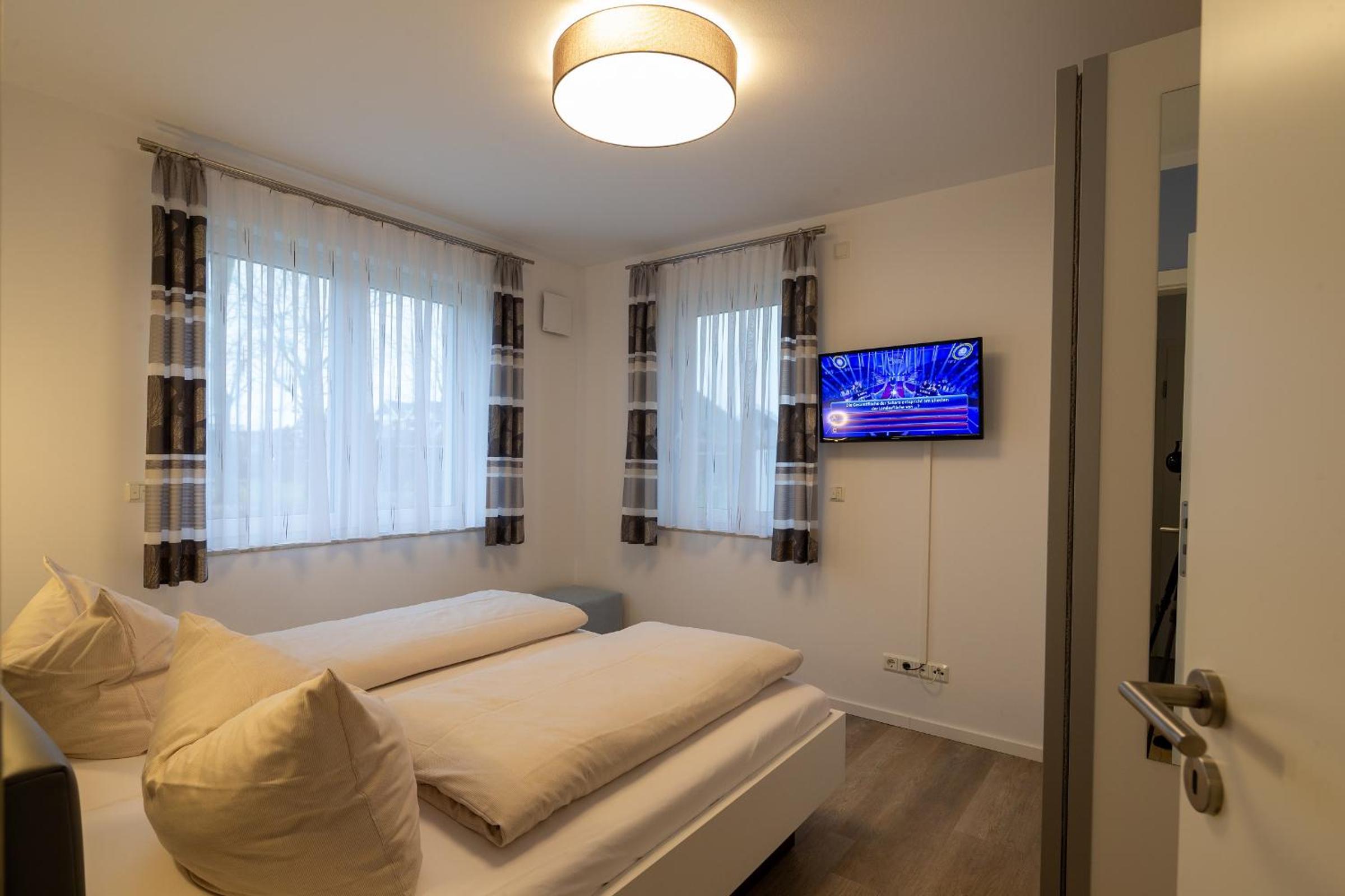 Apartment with Lake View photo 3