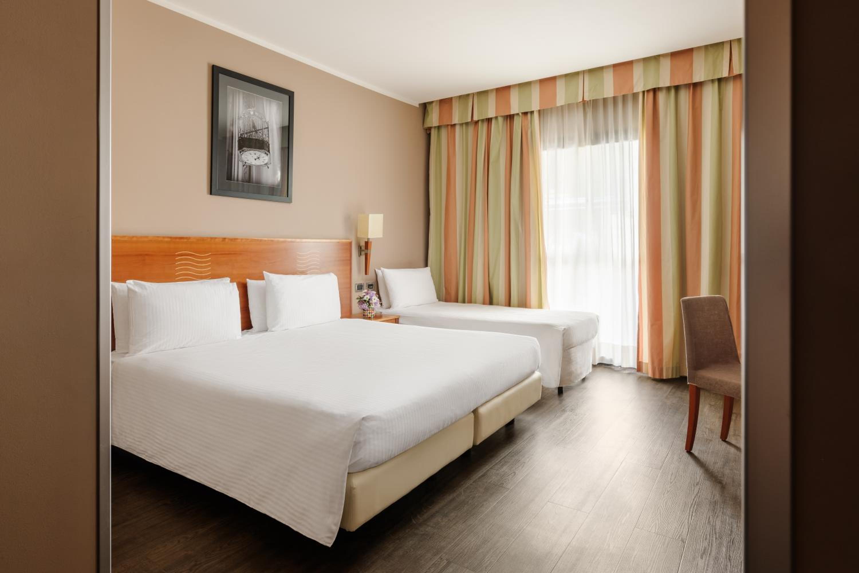 Superior Double or Twin Room - Photo 1