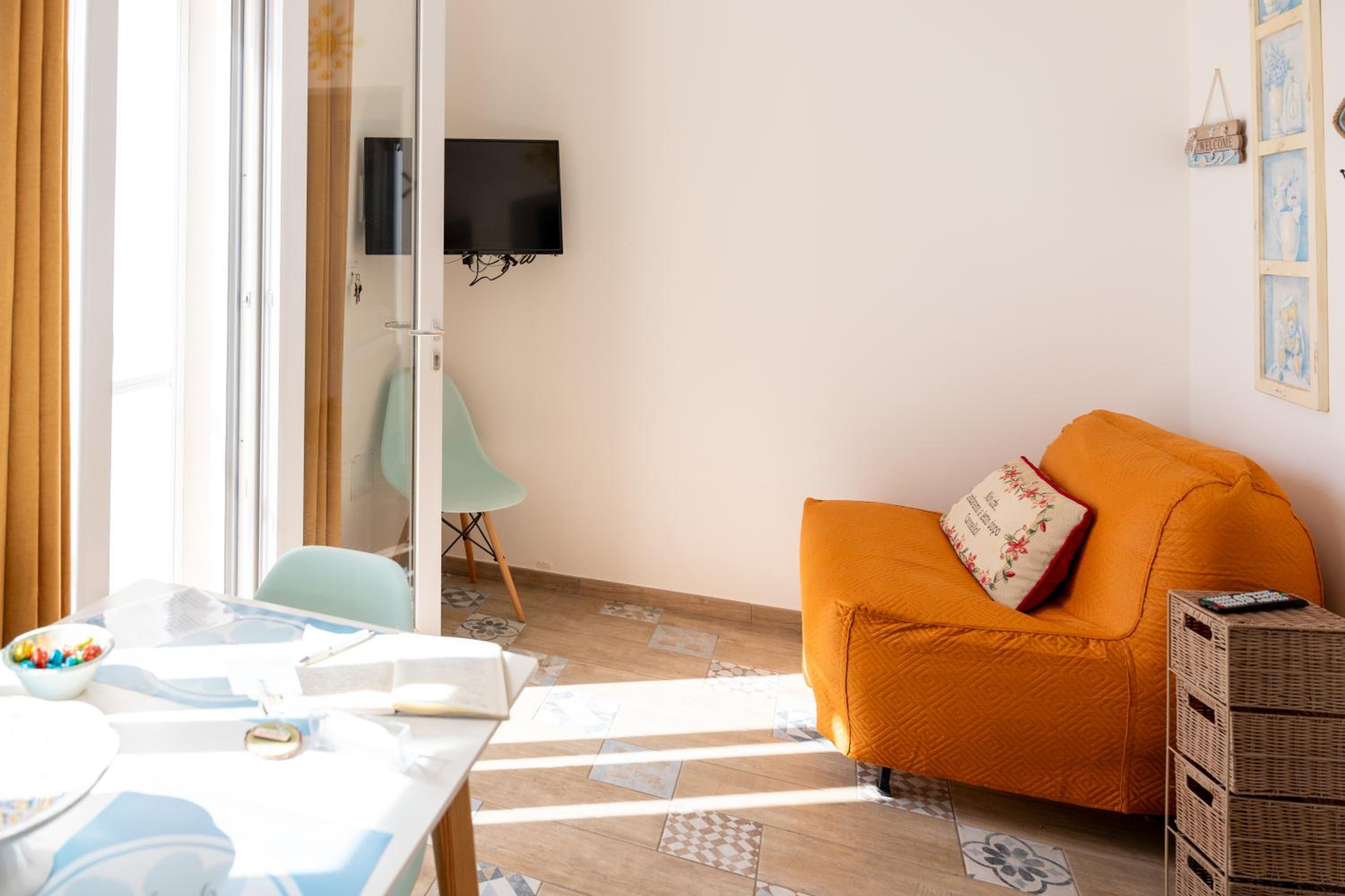 One-Bedroom House photo 1
