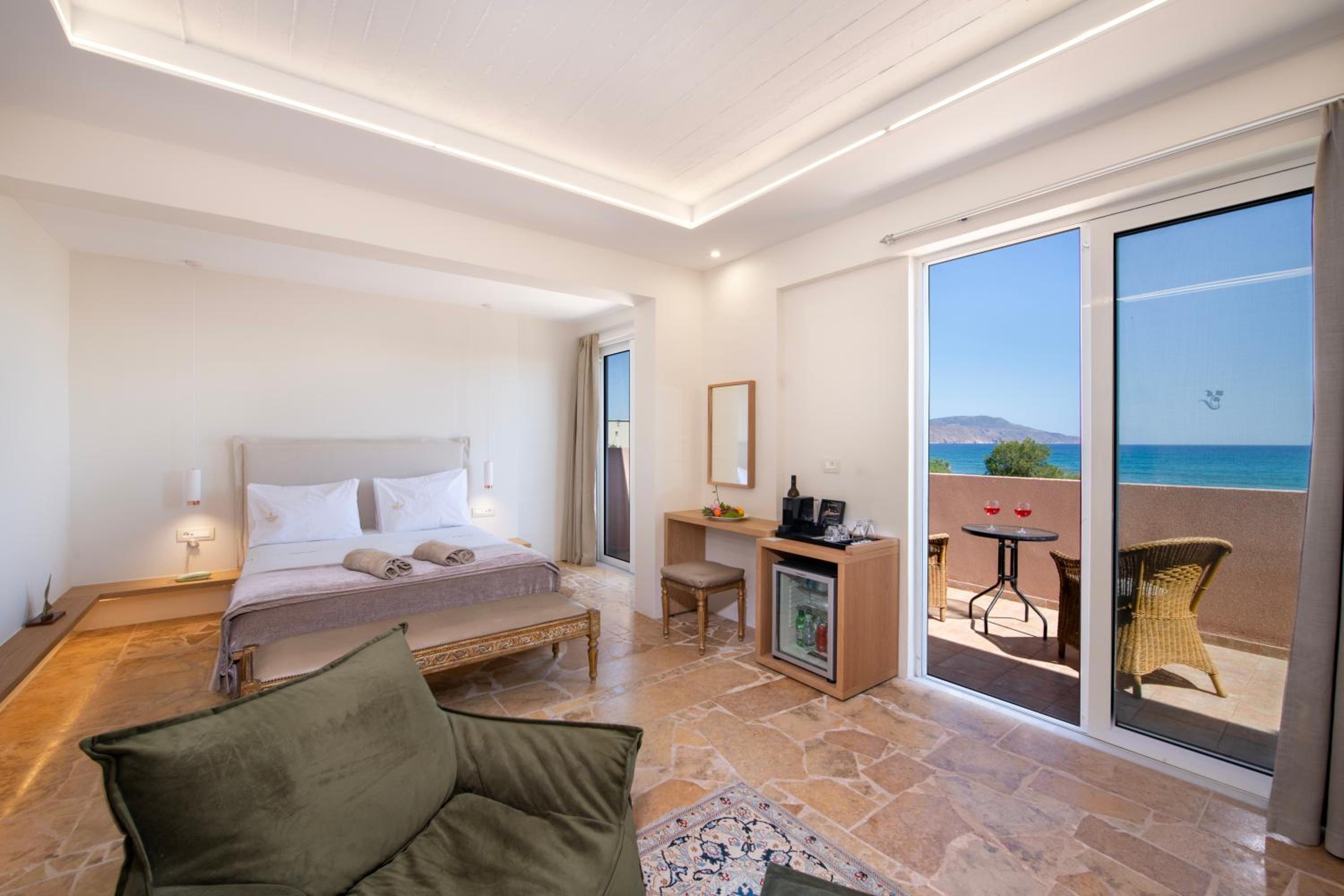 Standard Double Suite photo 3