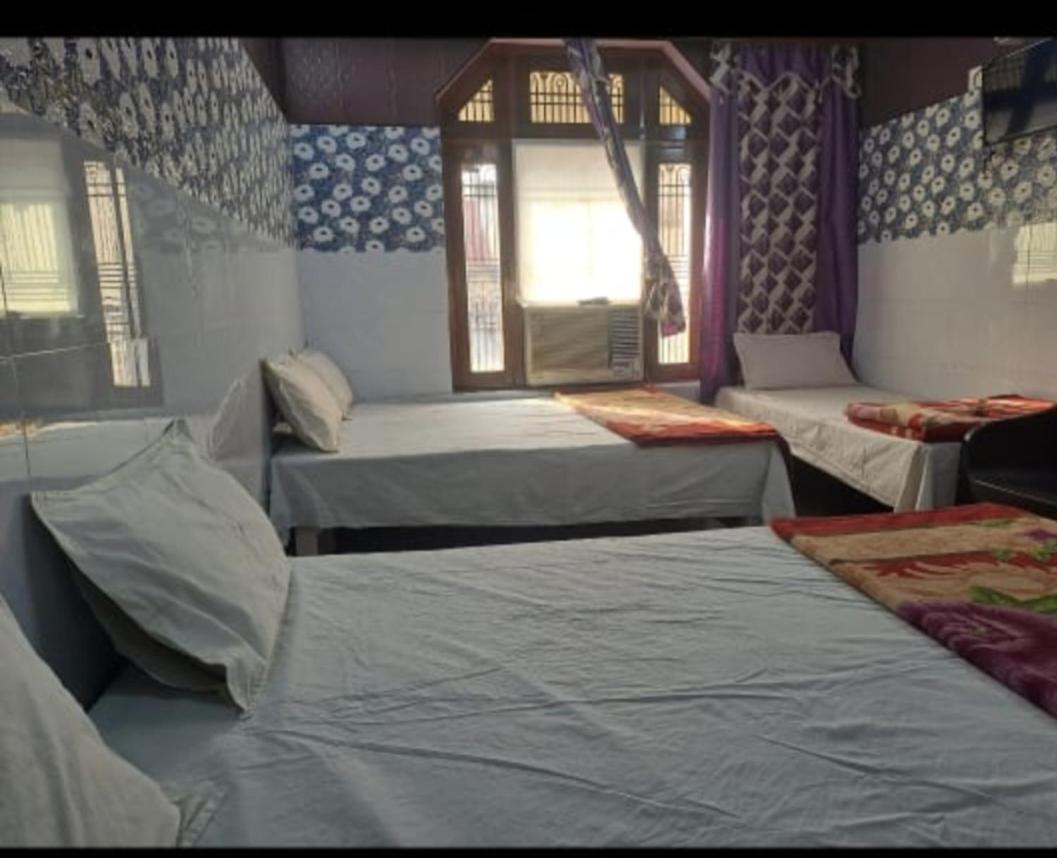 Family Room - Photo 8