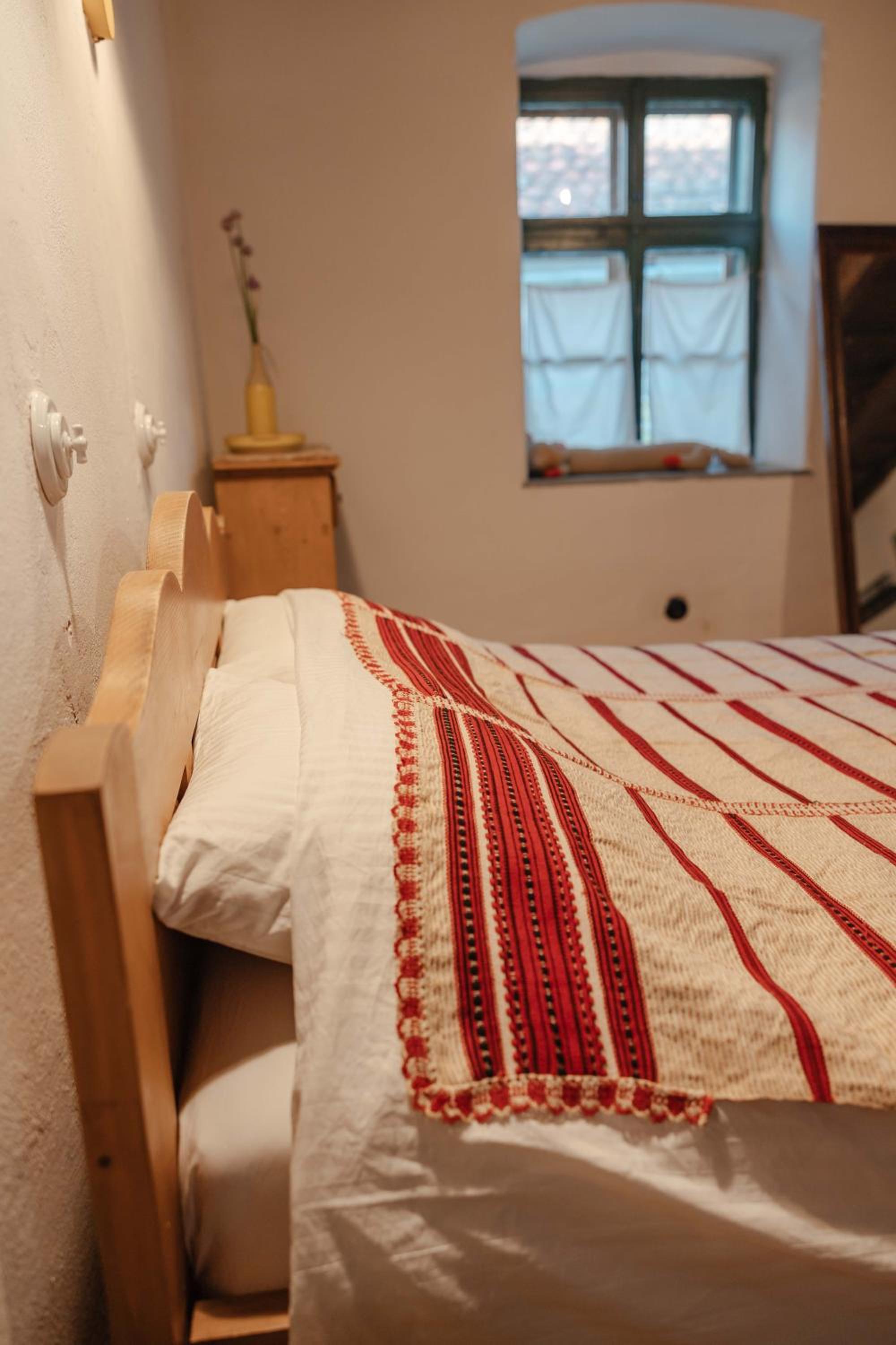 Two-Bedroom Apartment - Photo 11