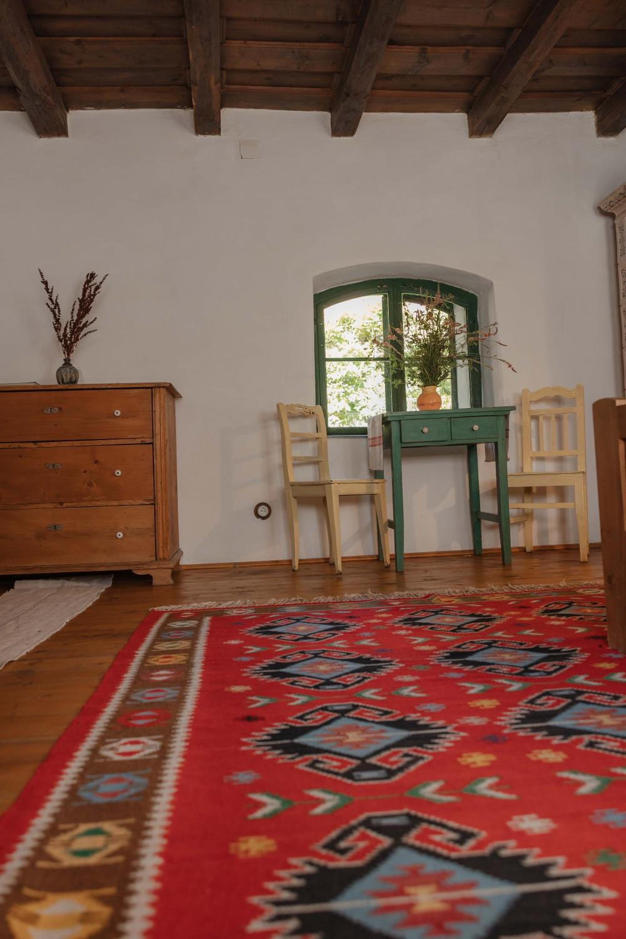 Two-Bedroom Apartment - Photo 36