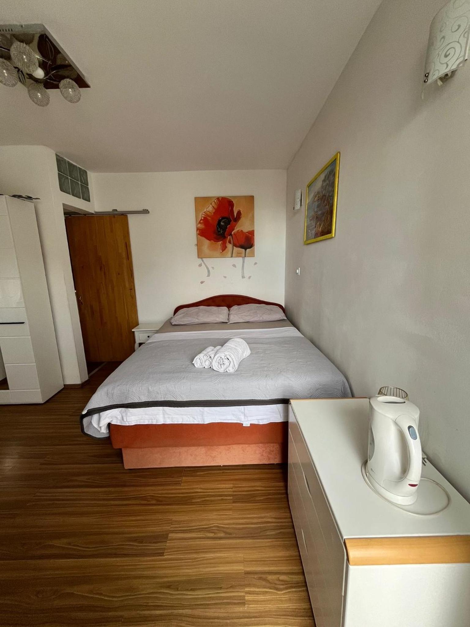 Studio with Balcony - Photo 41