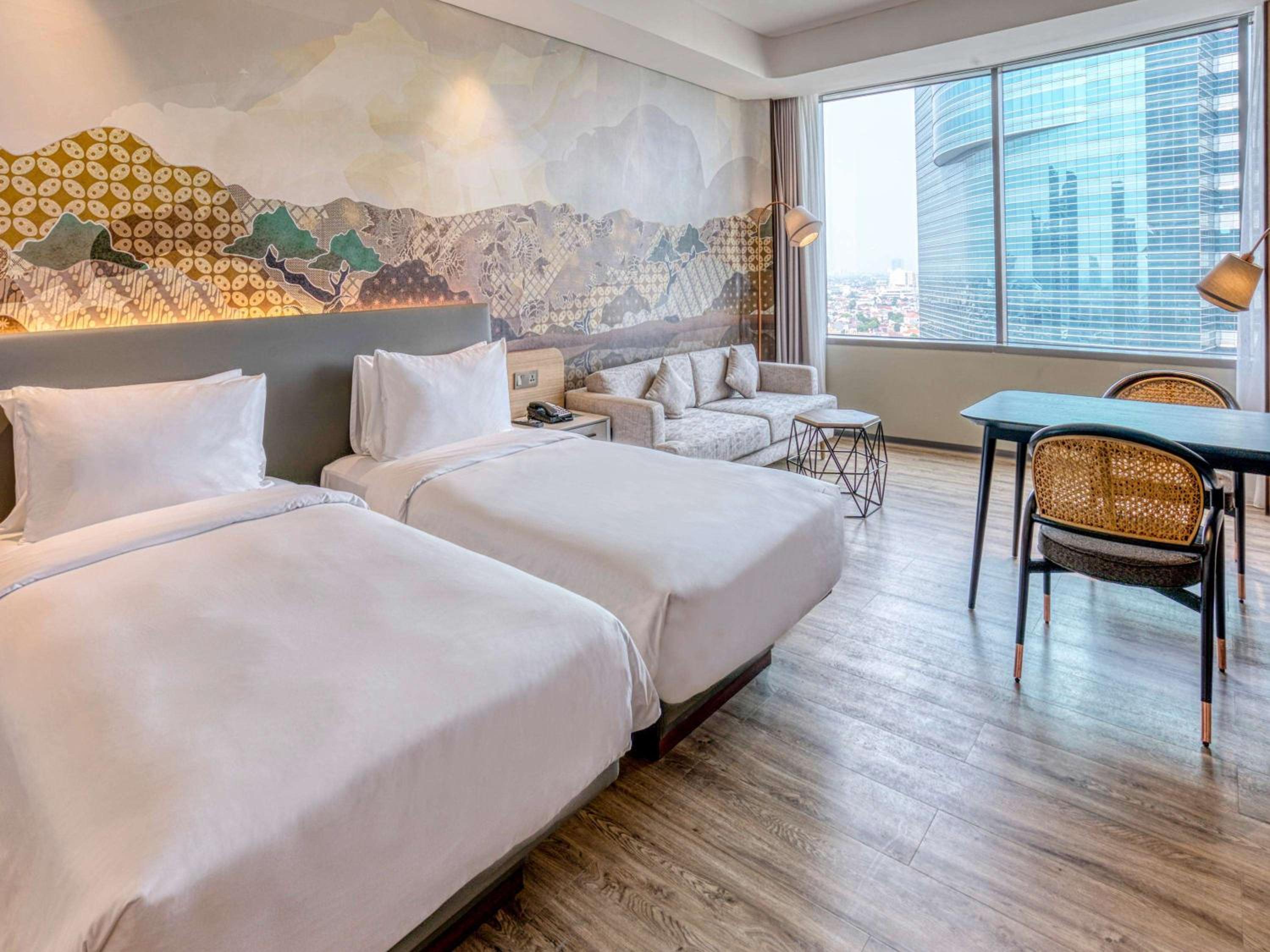 Executive Studio Suite with Two Single Beds - Photo 1
