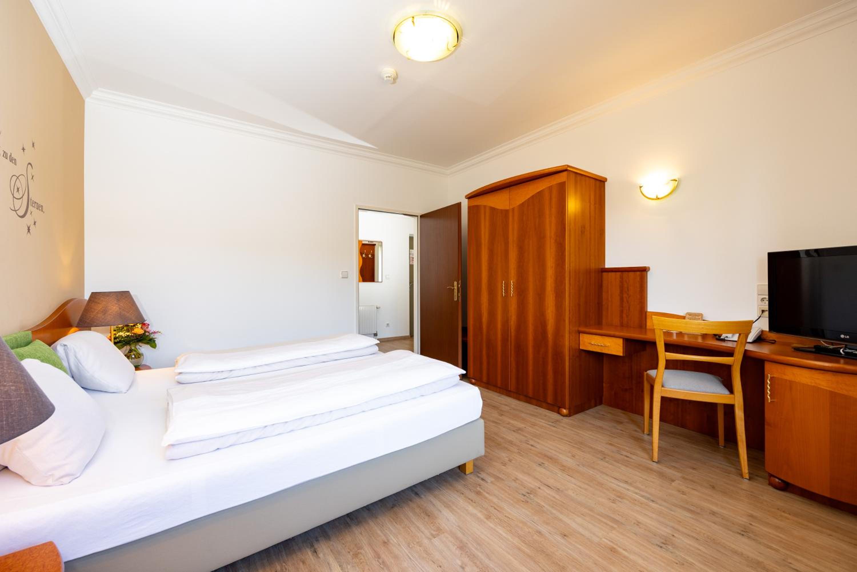 Double Room - Photo 1