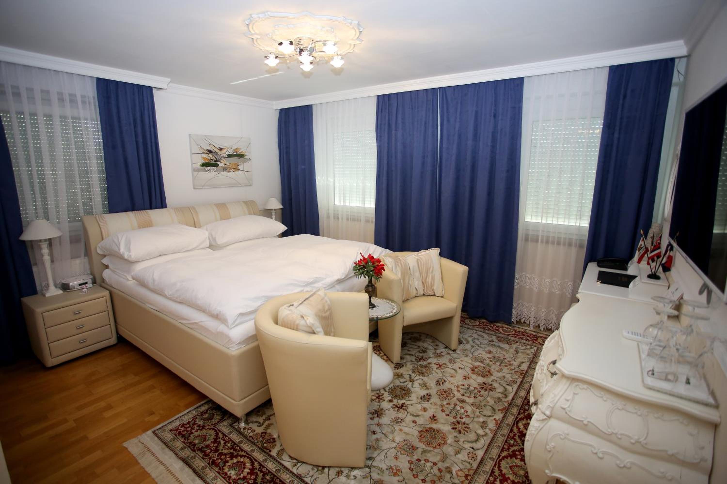 Standard Double Room photo 2