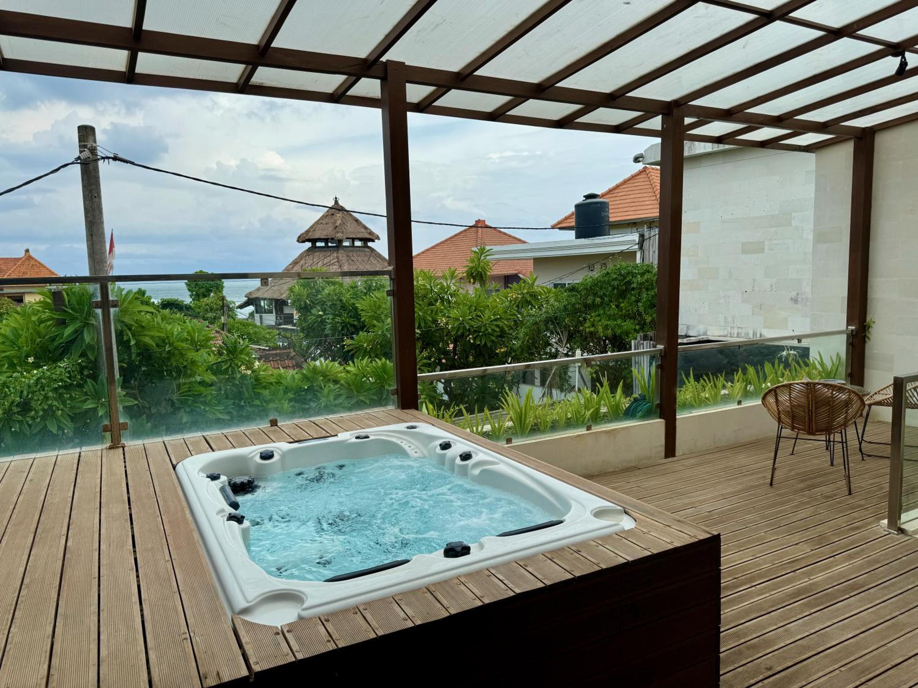 Jacuzzi Villa - Photo 14