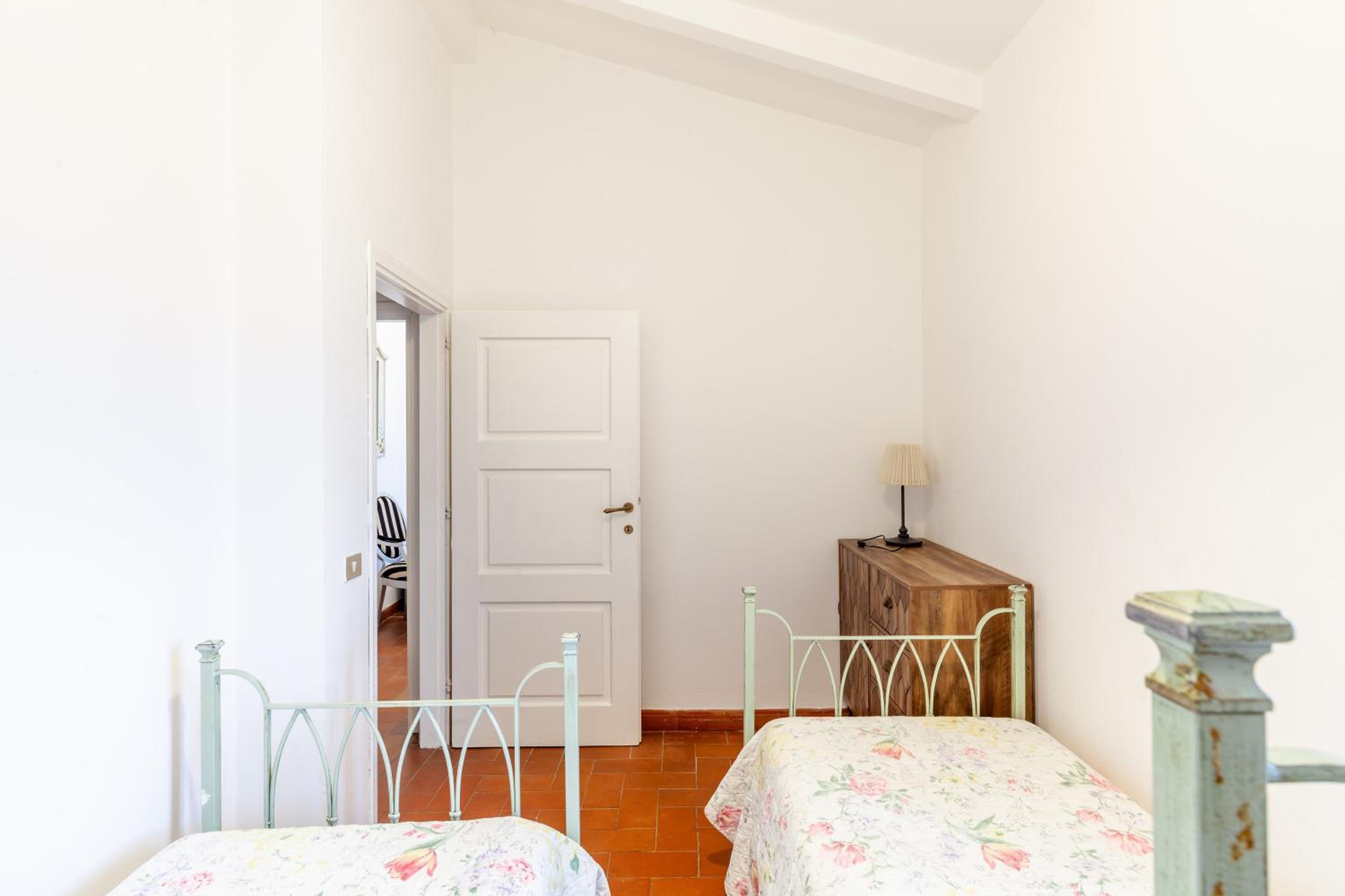 Three-Bedroom House photo 3