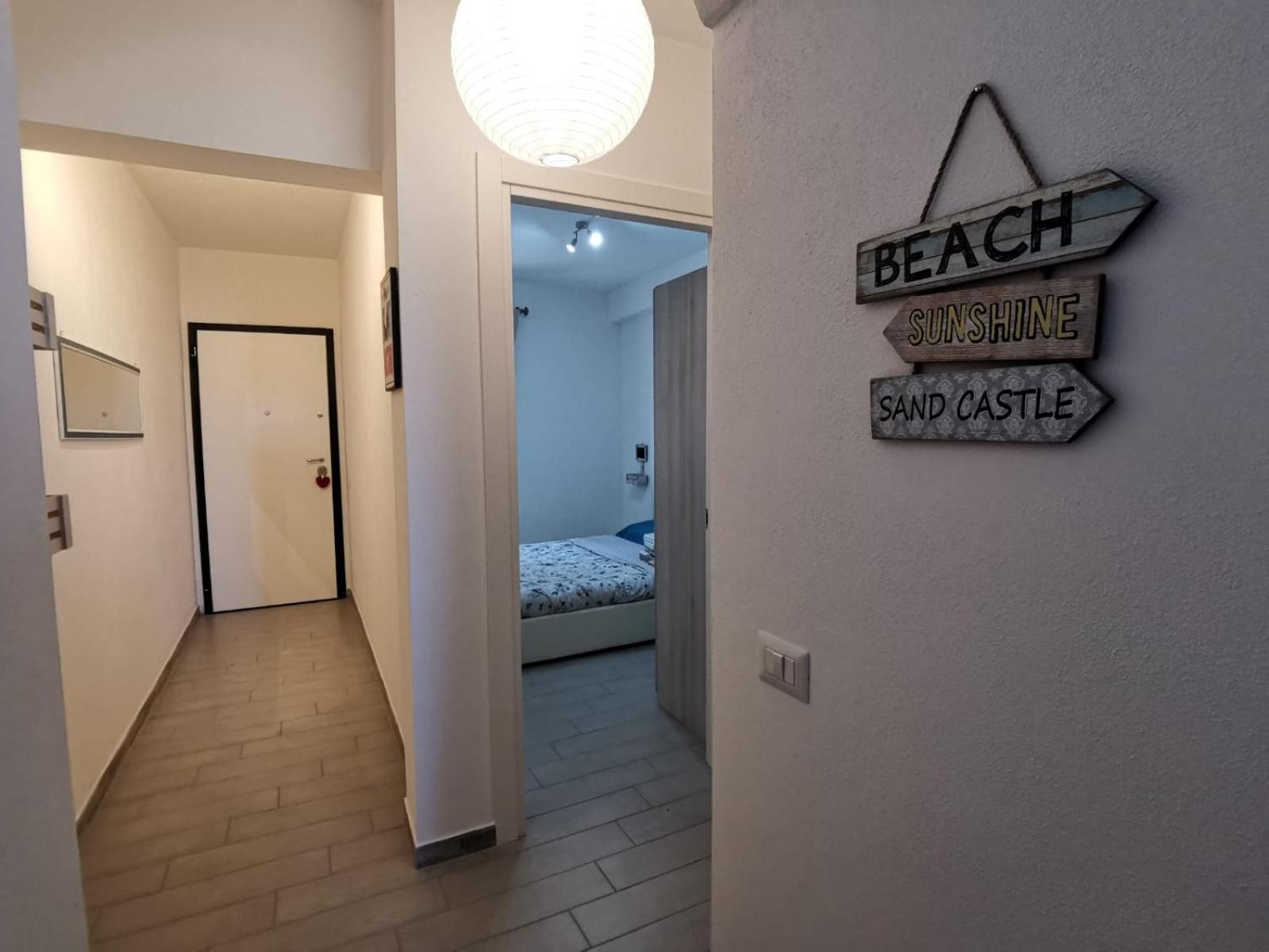 One-Bedroom Apartment photo 3