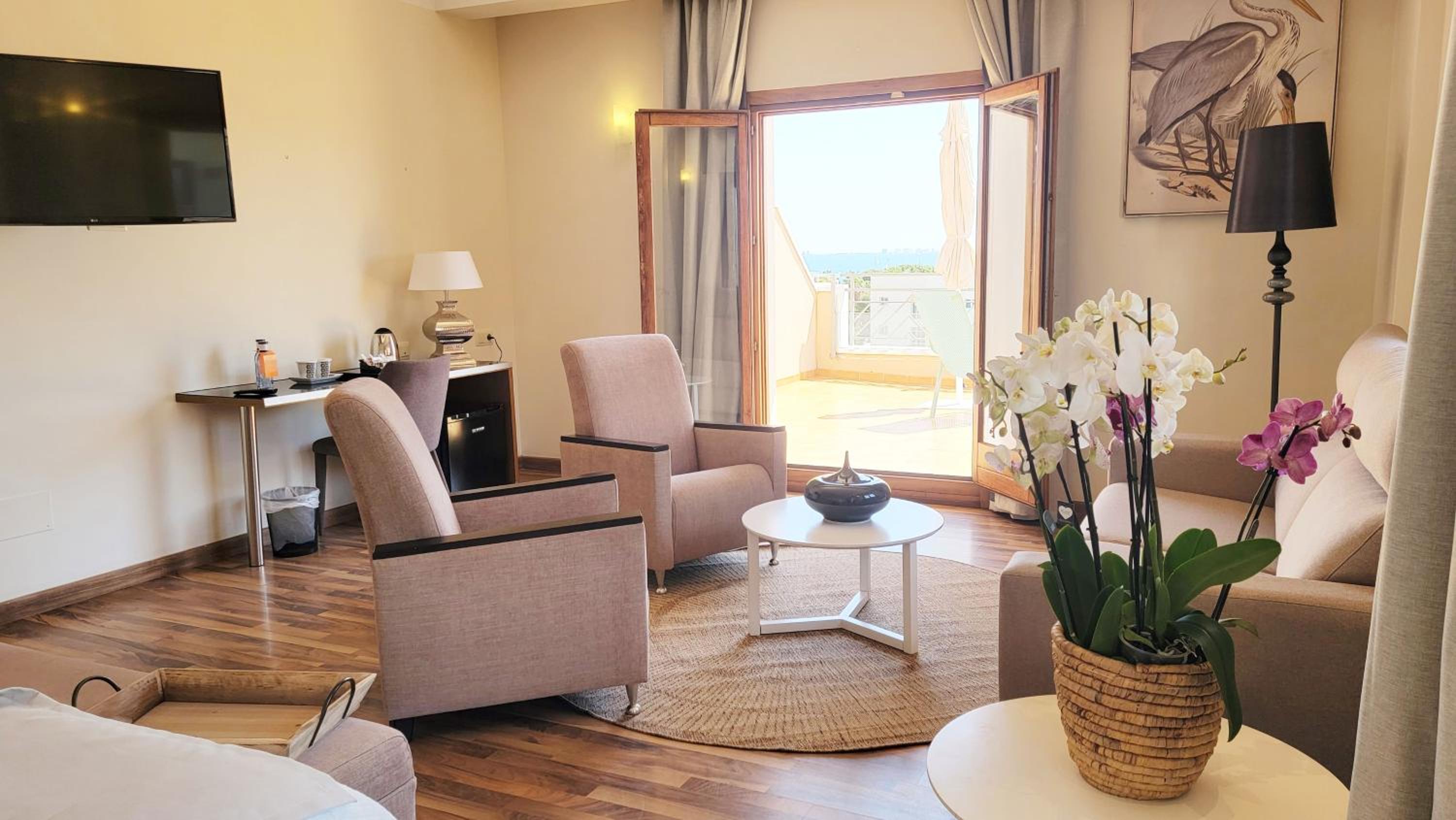 Habitación Doble Deluxe con Balcón y Vista al Mar