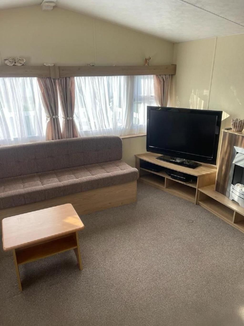 Mobile Home photo 1