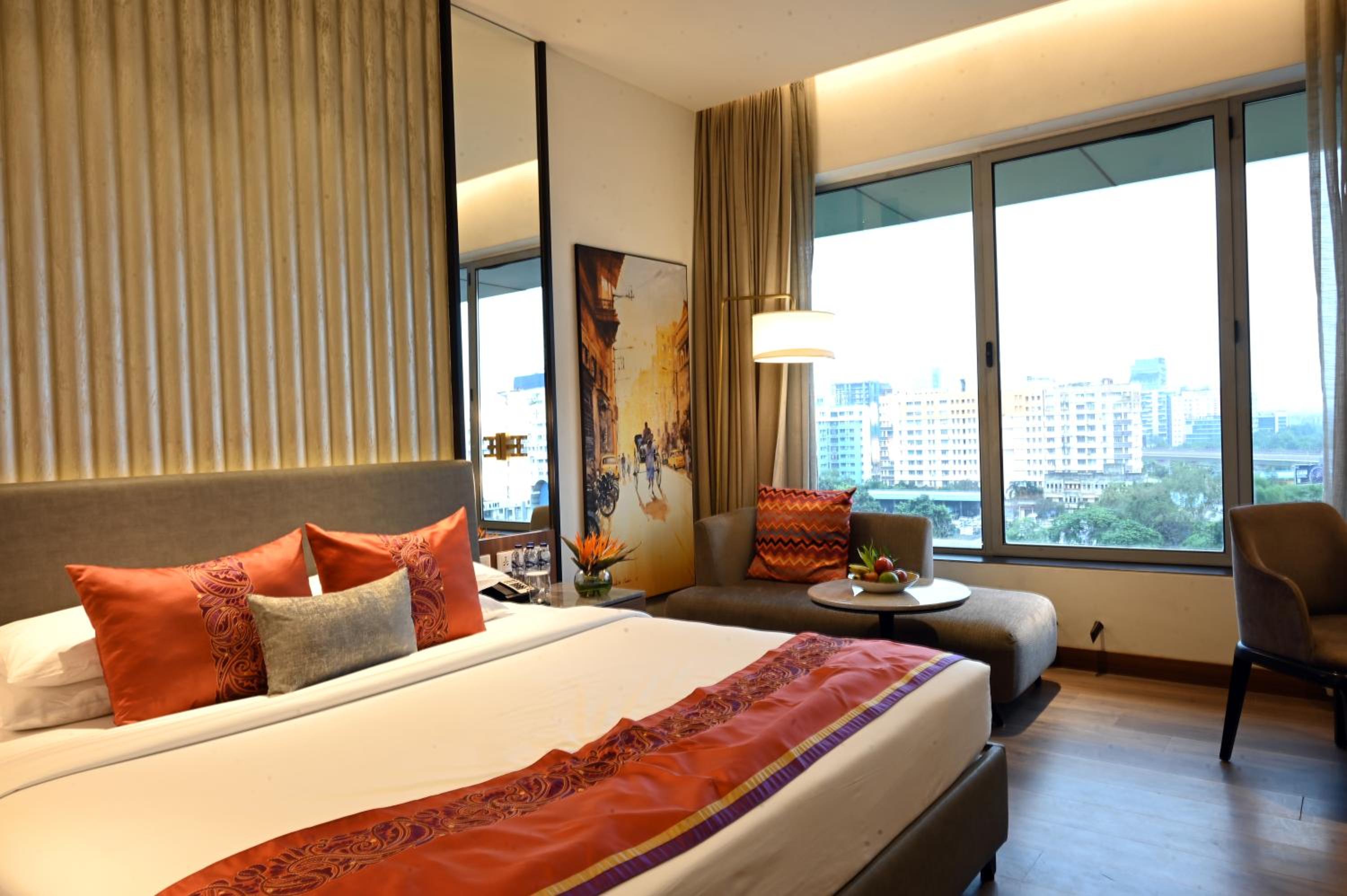 Premium Room City View King Bed photo 2
