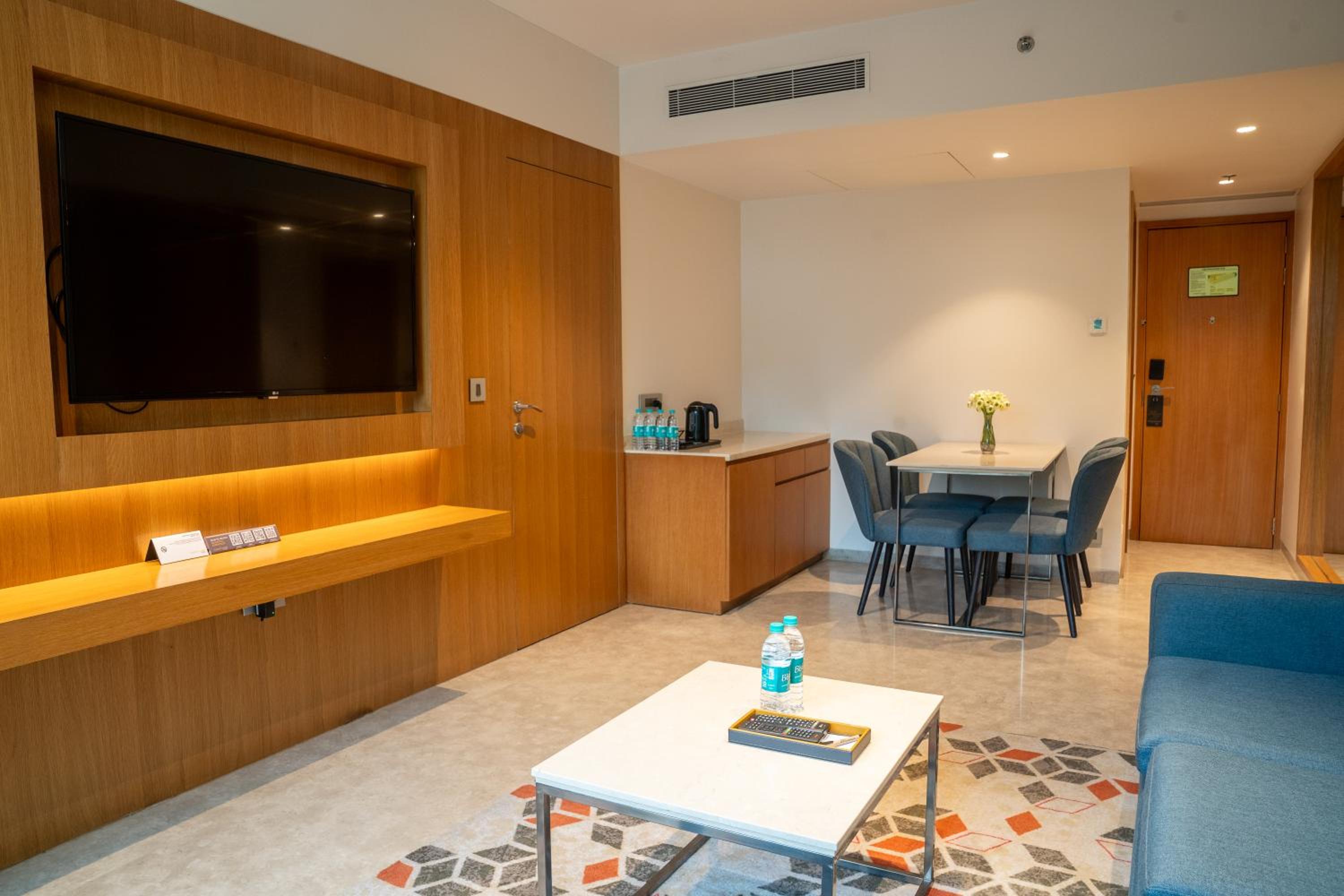 Presidential Suite, Suite, 1 King, Sofa bed, City view Presidential Suite, Suite, 1 King, Sofa bed, City view