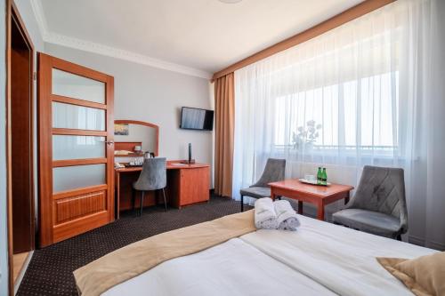 Deluxe Double Room with Balcony photo 1