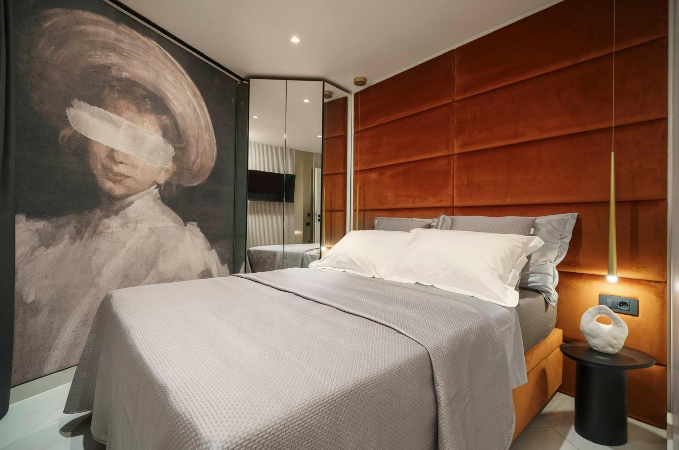 One-Bedroom Apartment - Photo 9