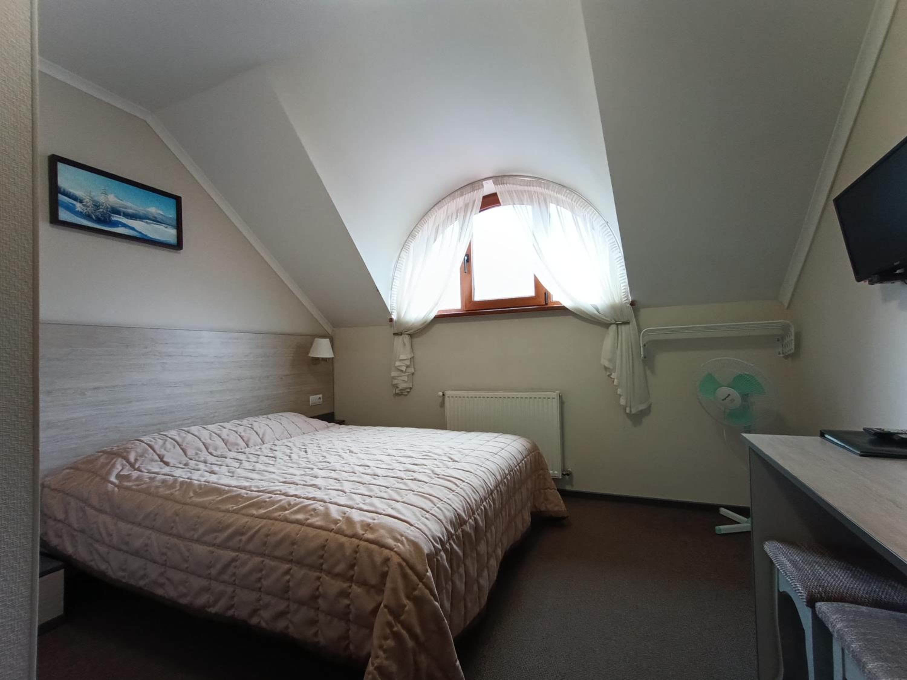 Economy Double Room photo 1