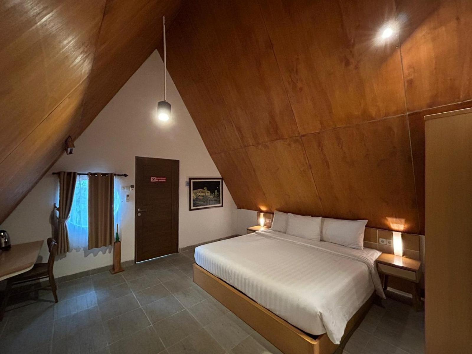 Deluxe Double Room - Photo 1