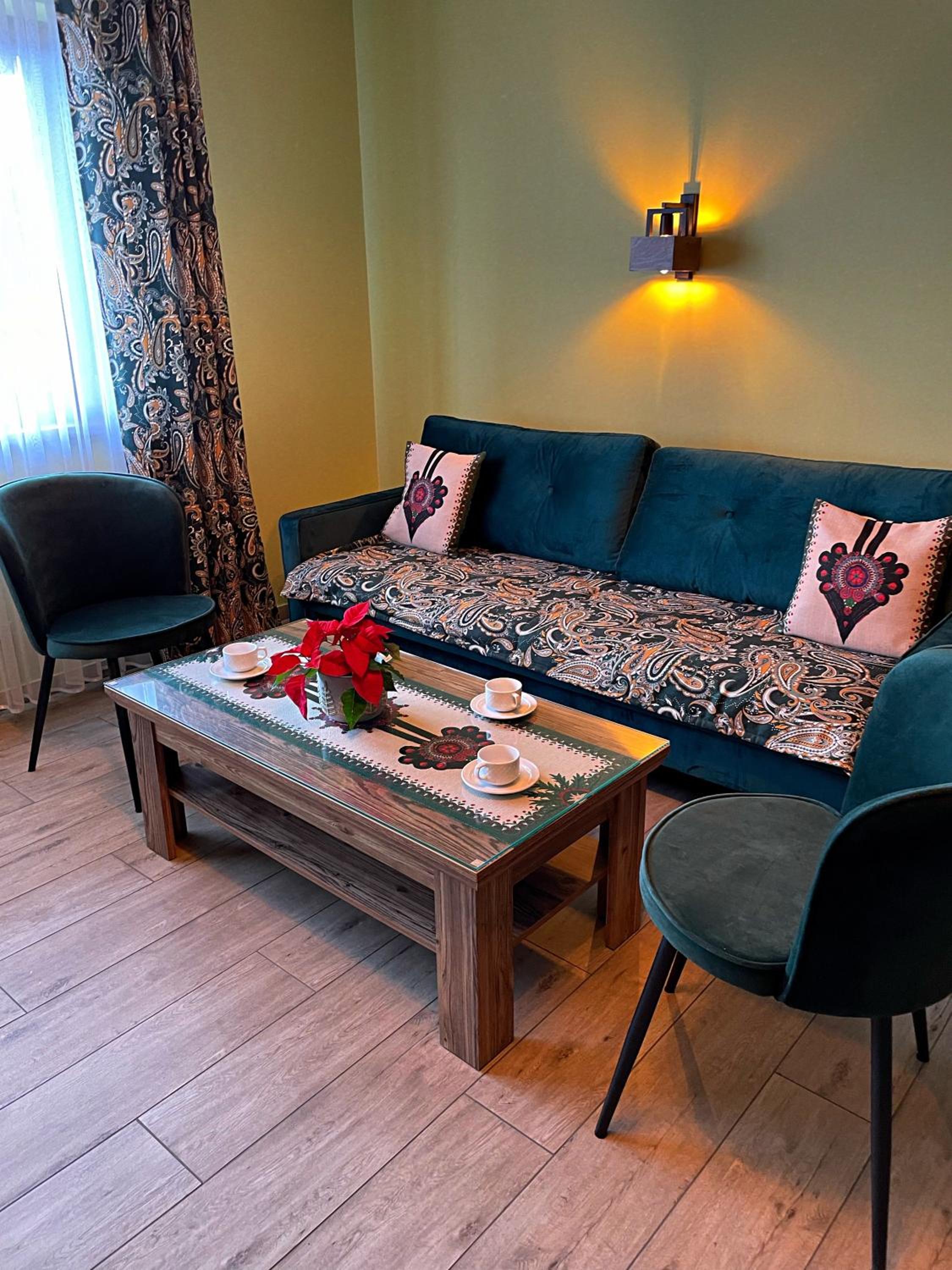 Deluxe Suite - Photo 3