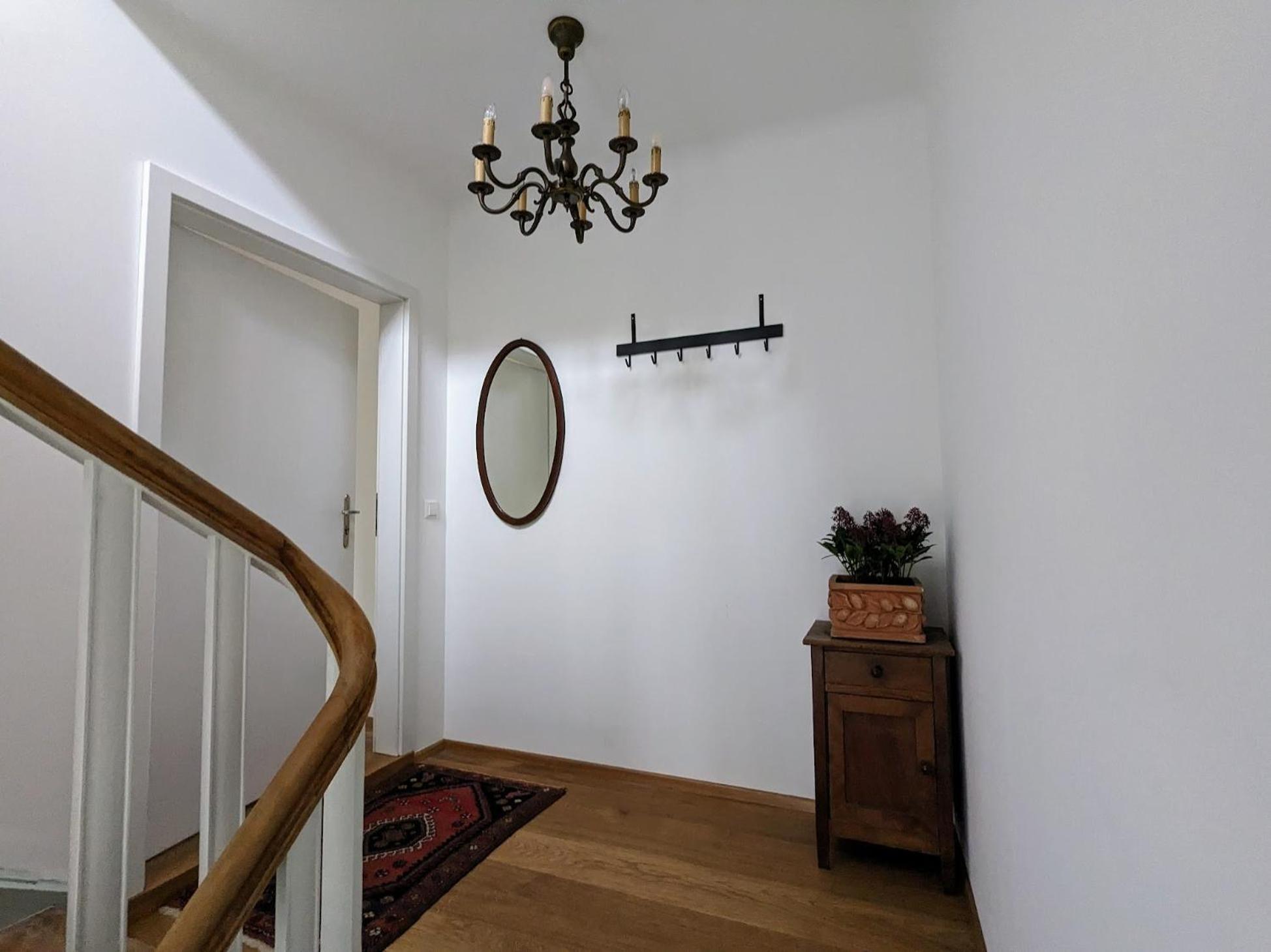 One-Bedroom Apartment photo 3