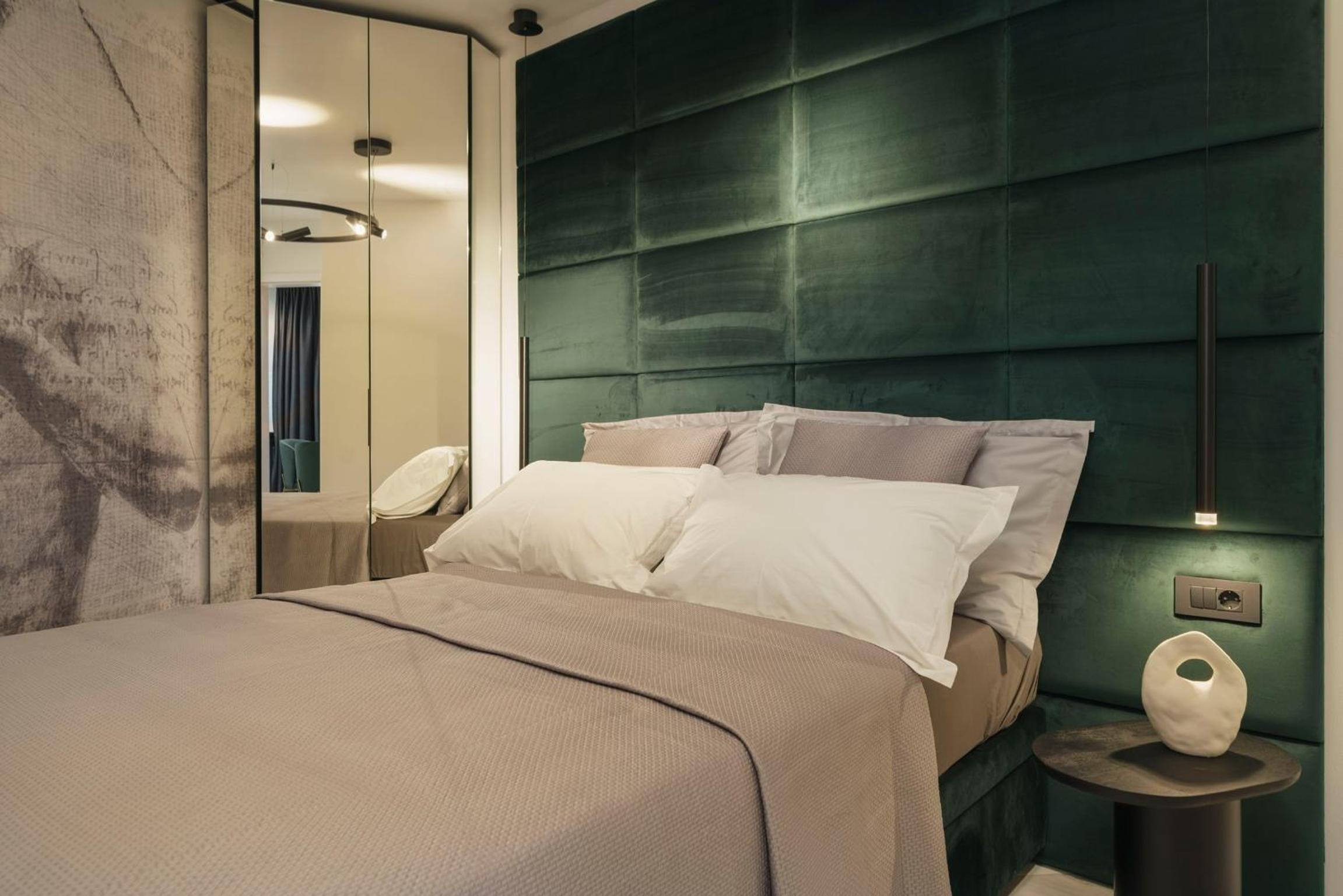 One-Bedroom Apartment with Terrace - Photo 4