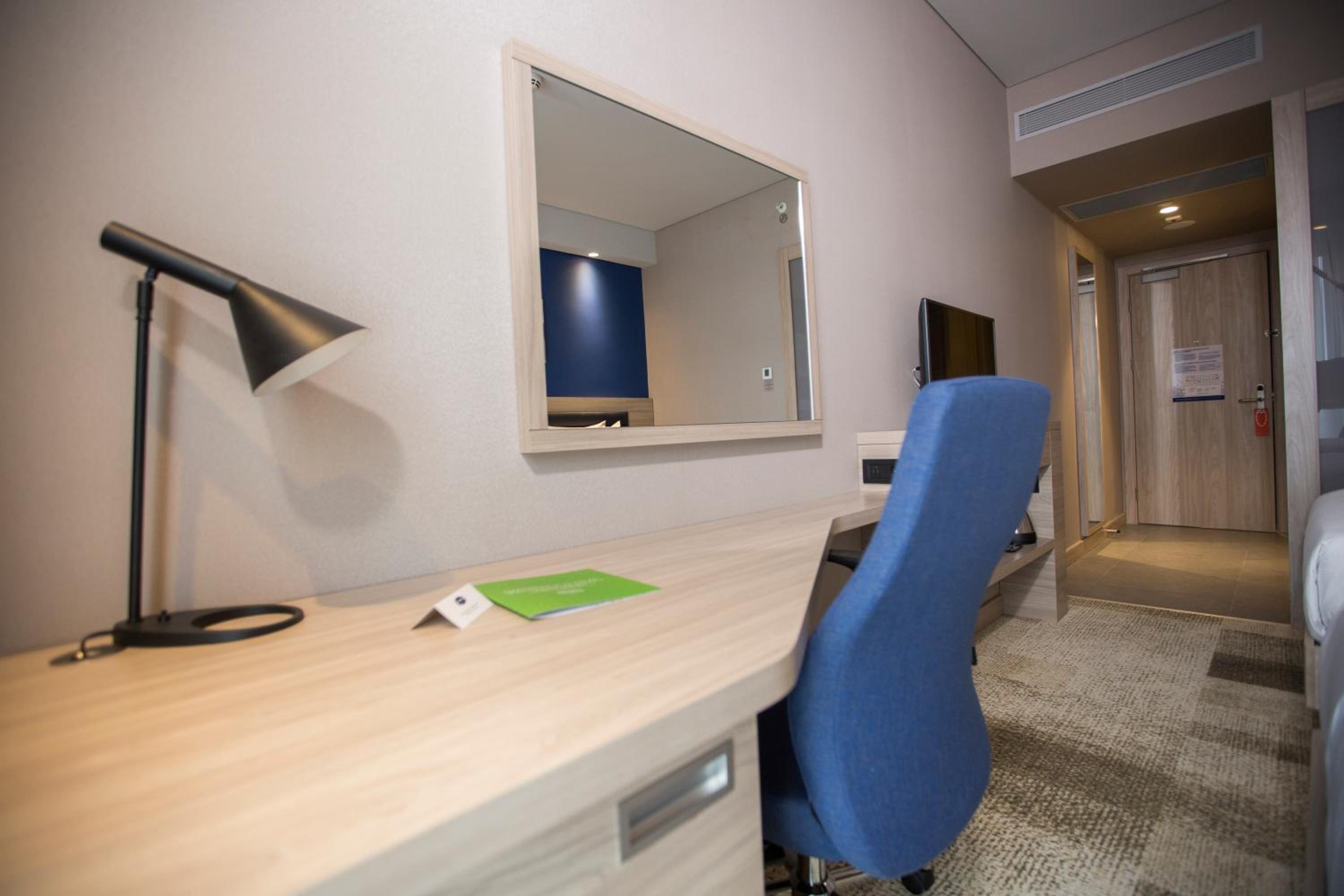 Twin Room - Non-Smoking