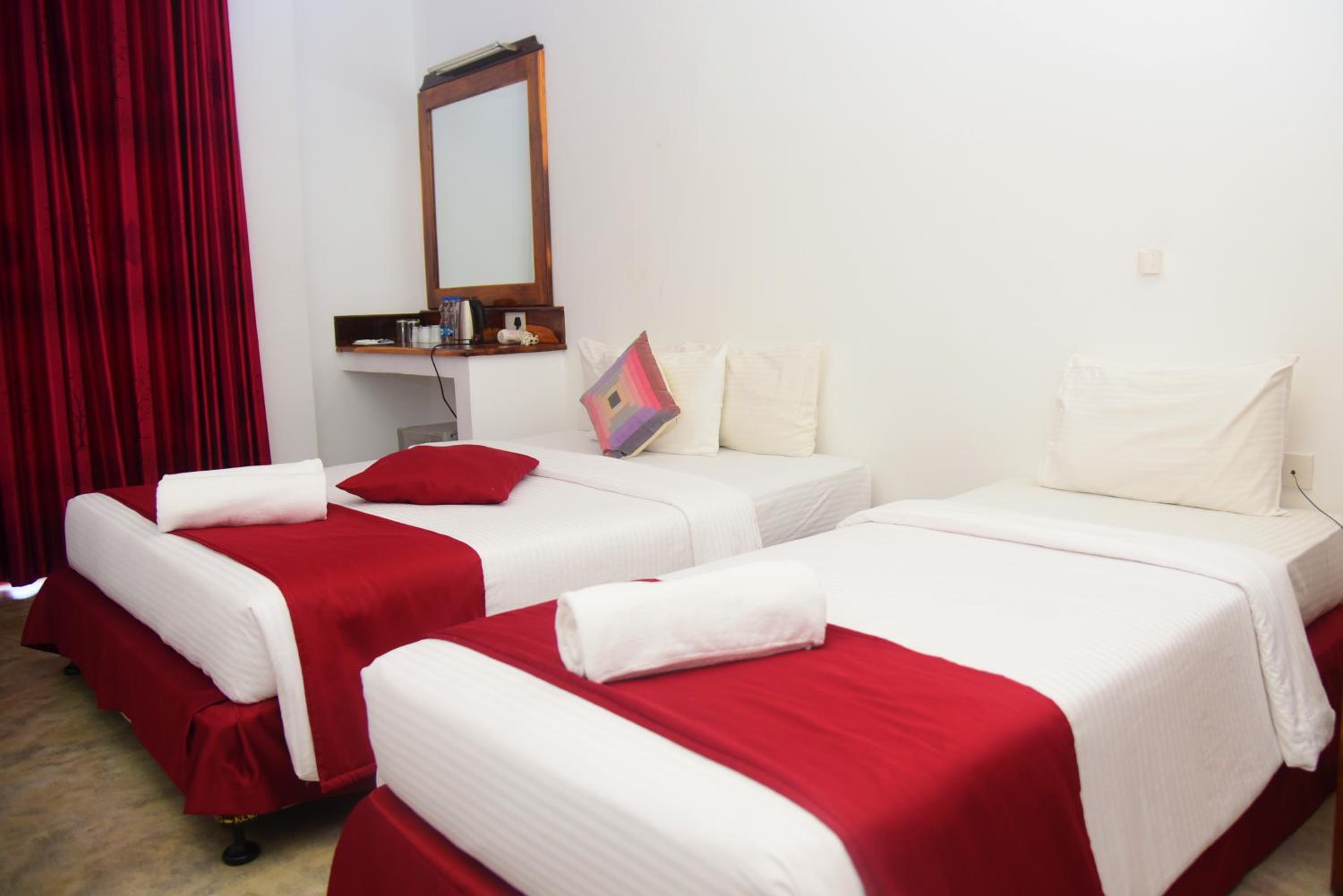 Deluxe Double Room (2 Adults + 1 Child)