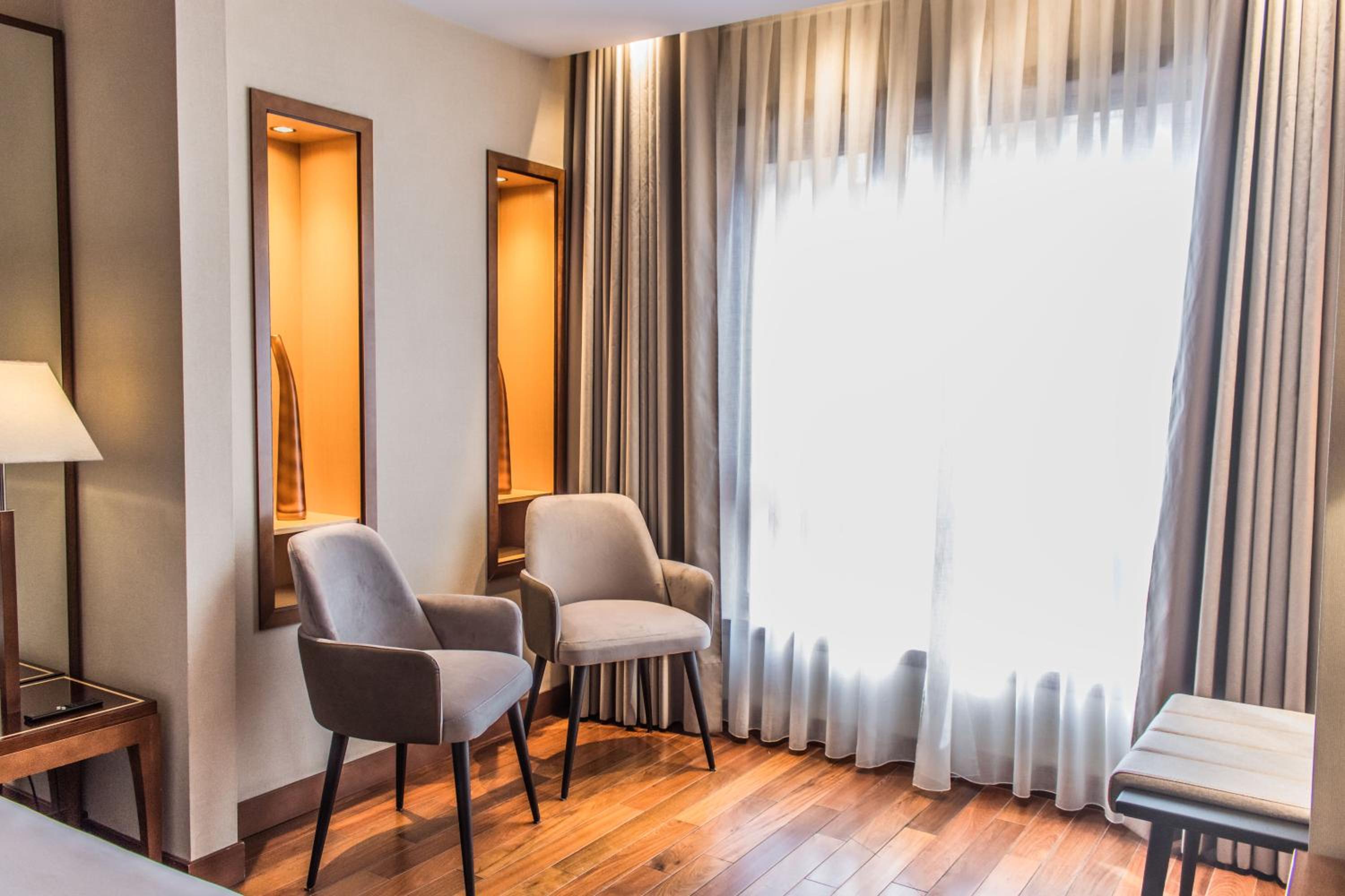 Double or Twin Room (1-2 Adults) - Photo 7
