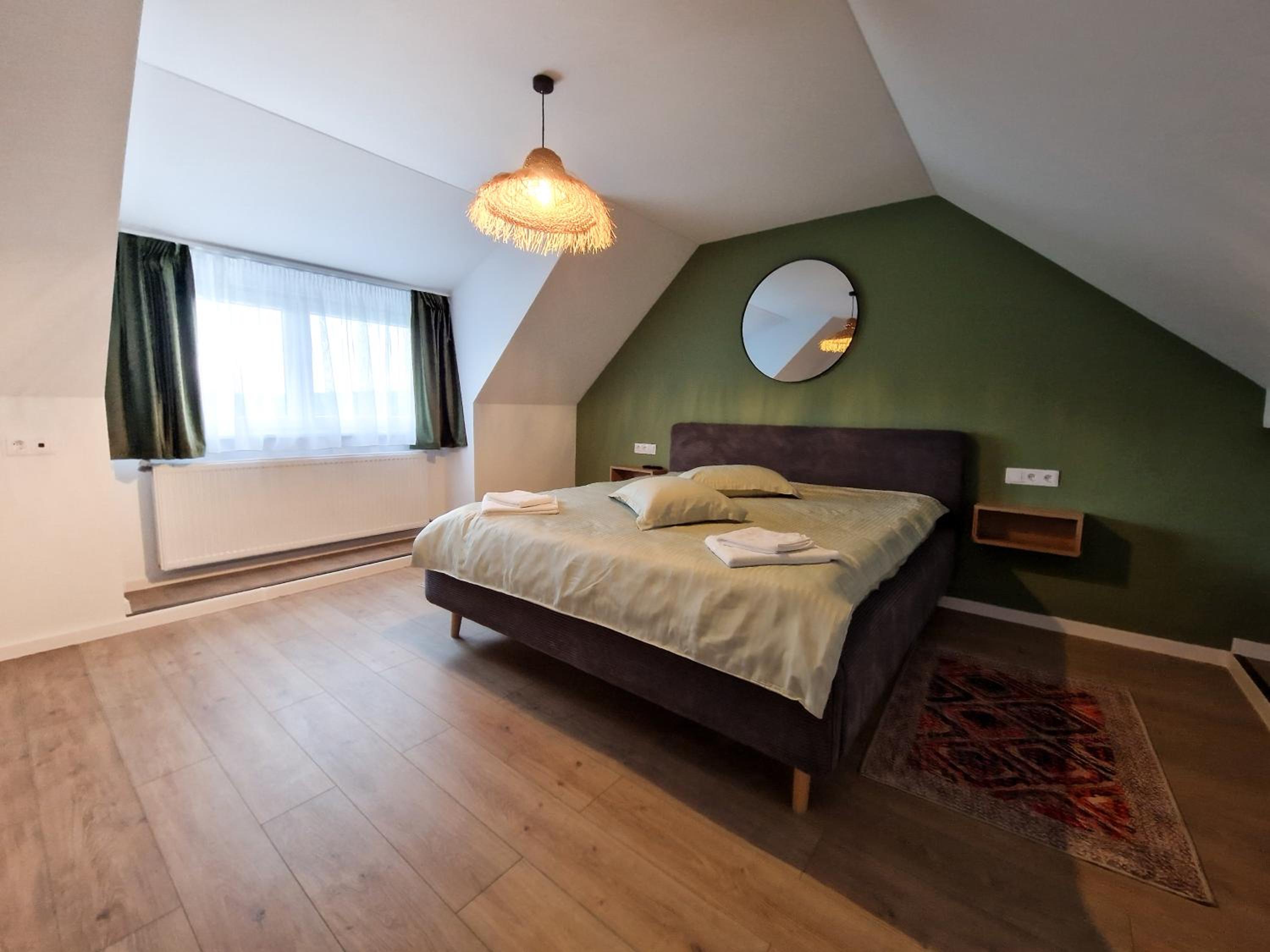 Deluxe One-Bedroom Apartment with Garden View photo 1