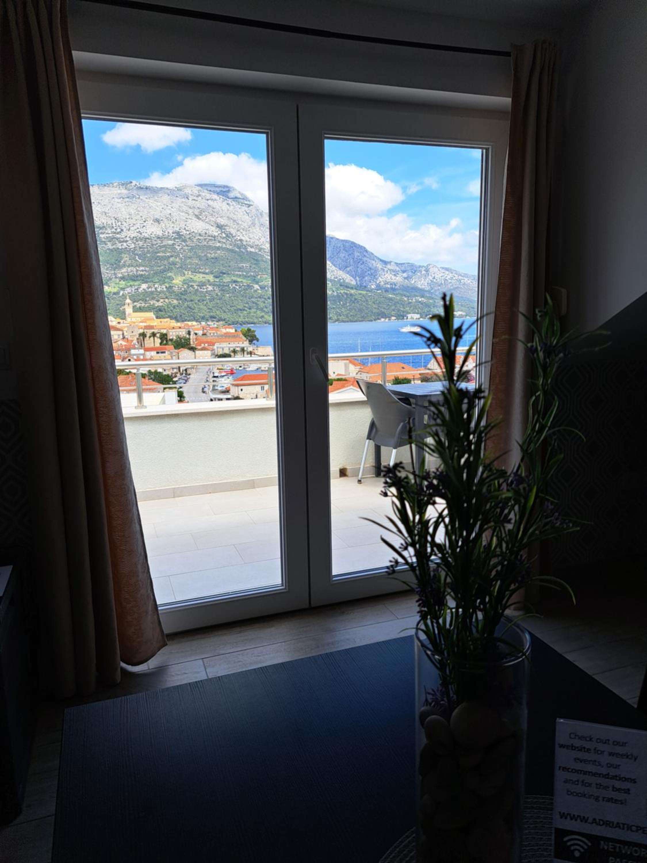 Apartment with Sea View photo 2