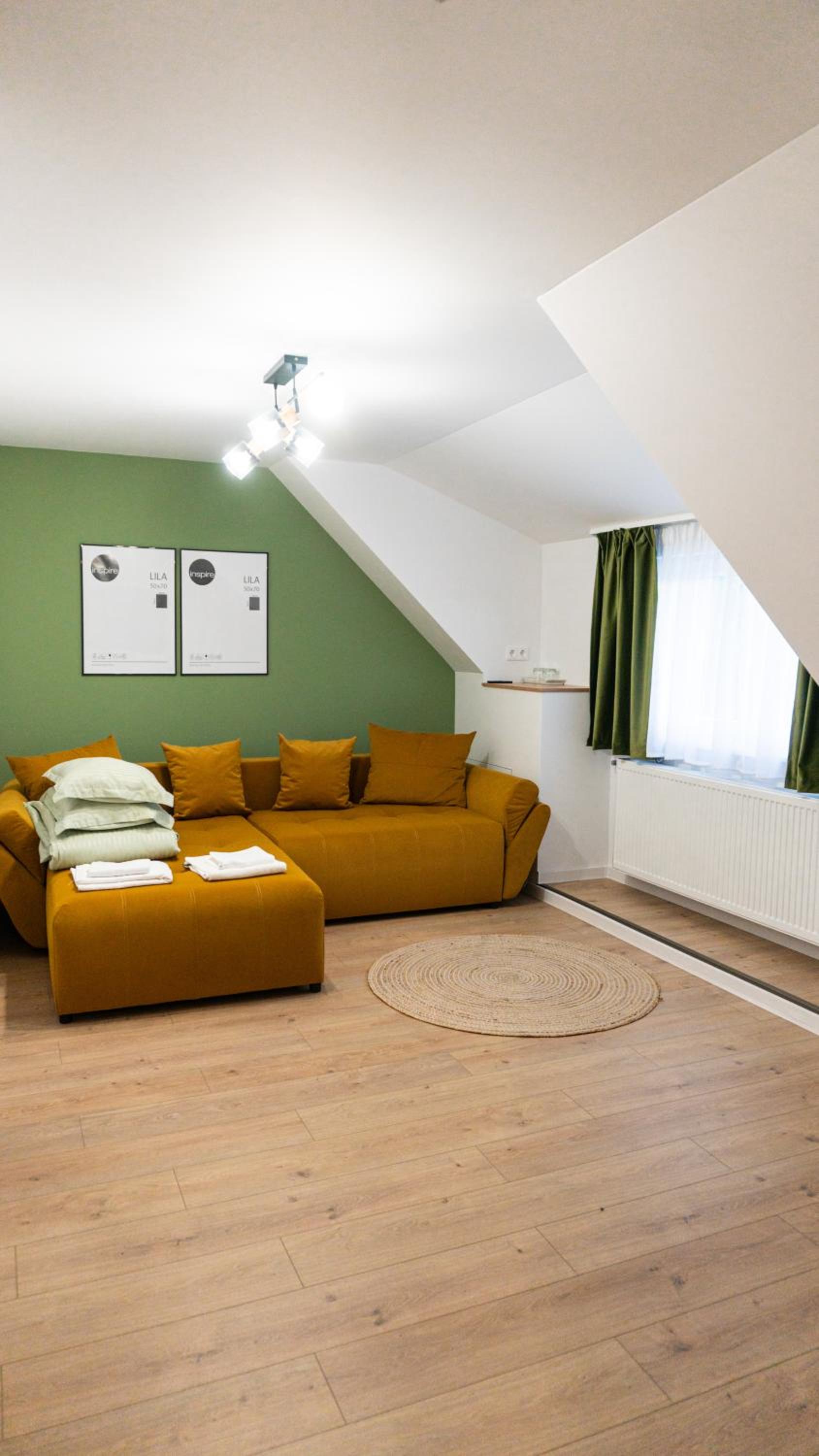 Deluxe One-Bedroom Apartment with Garden View photo 2