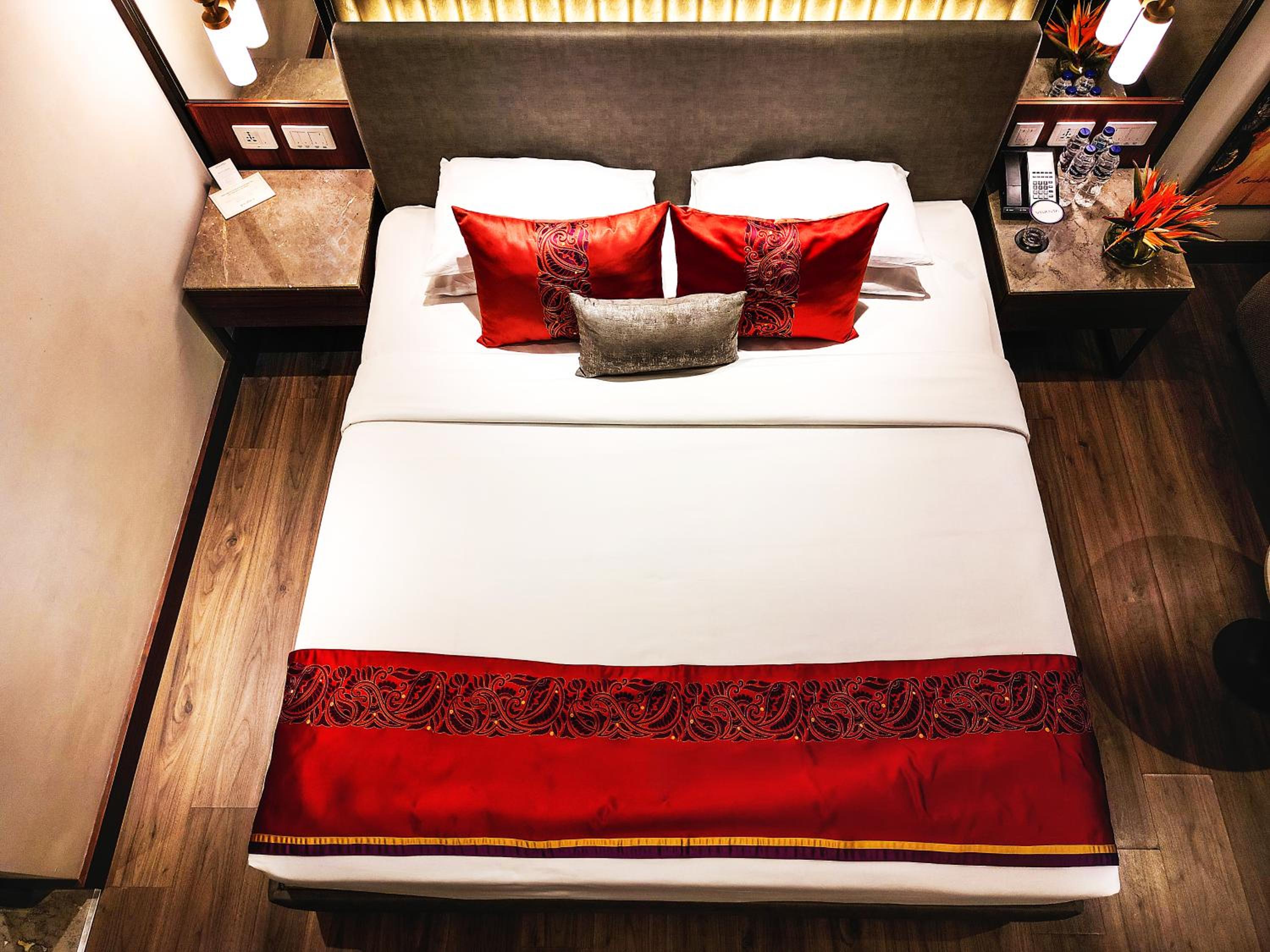 Premium Room City View King Bed photo 3