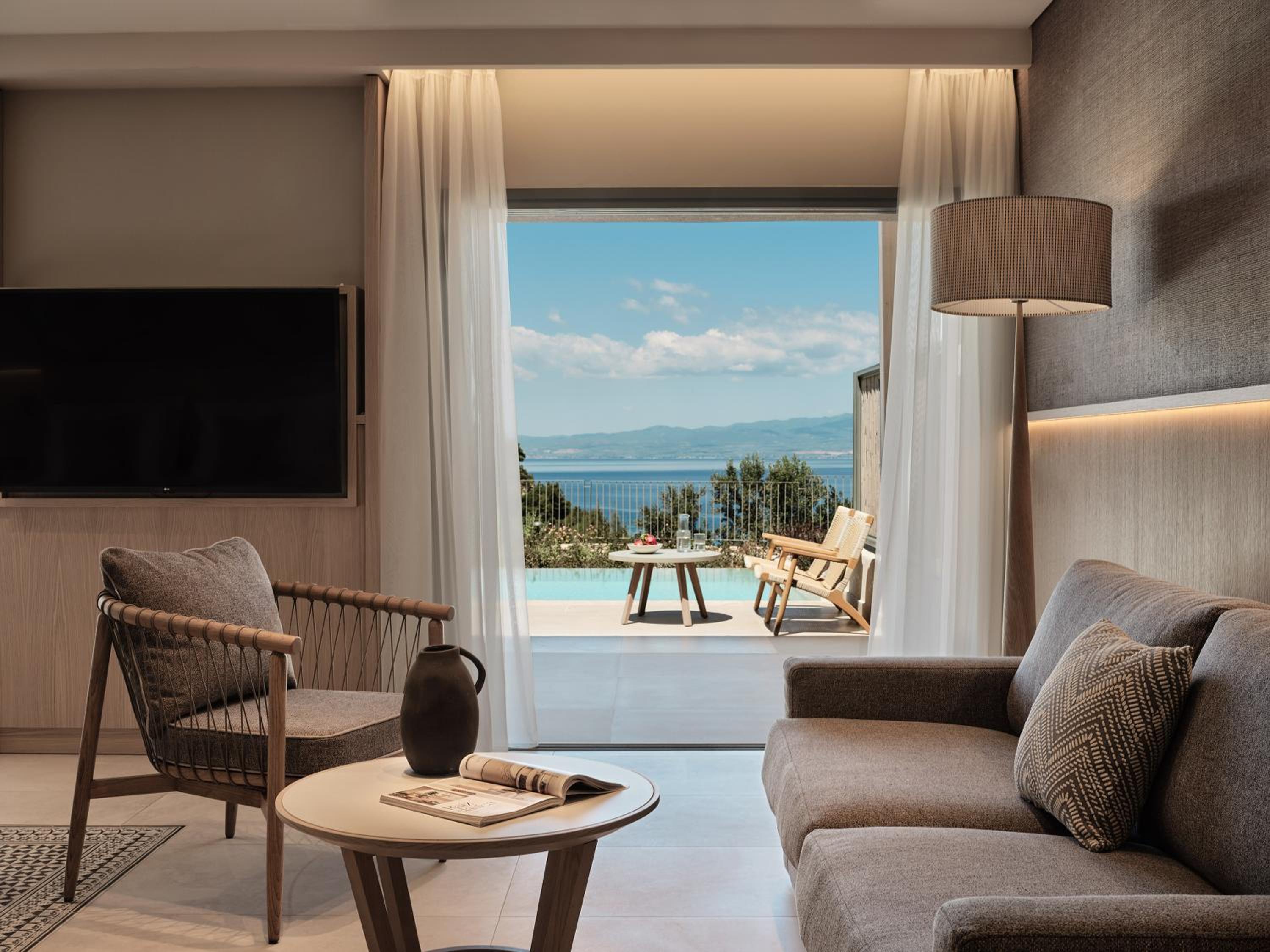 One Bedroom Panoramic suite Sea View with Private Pool & Hot Tub - Photo 21