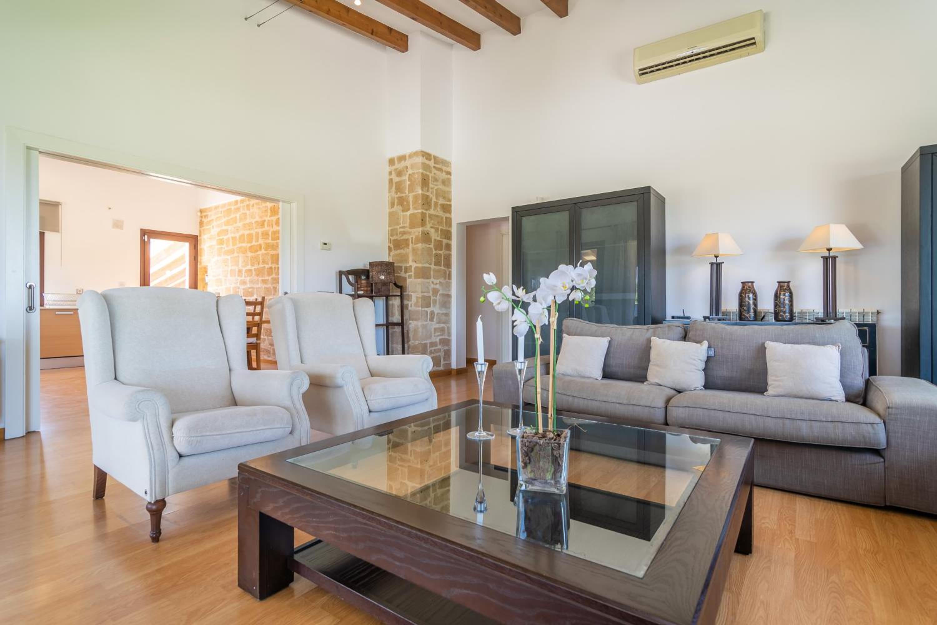 Villa de Cuatro Habitaciones