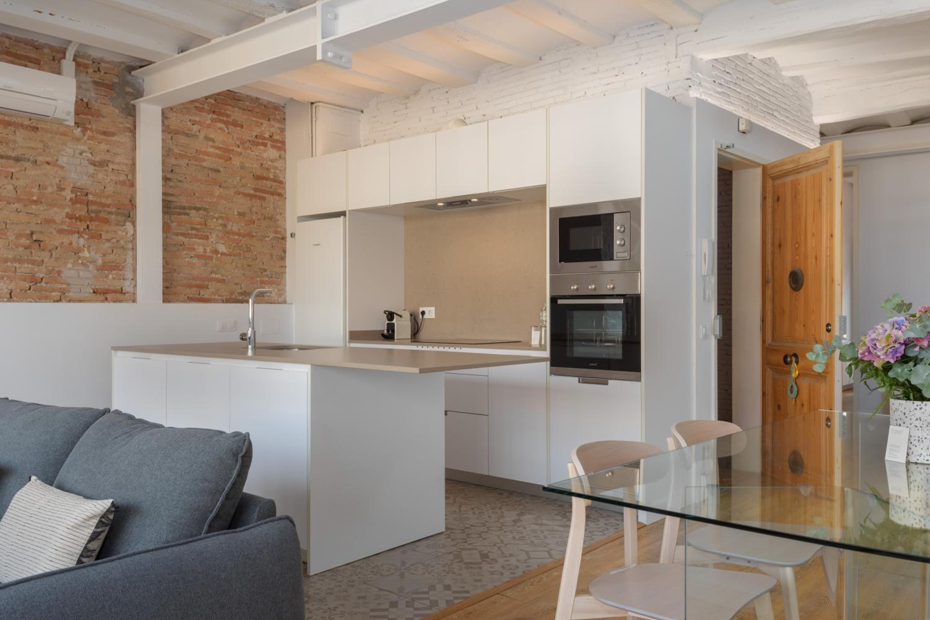 Two-Bedroom Apartment with River View photo 2