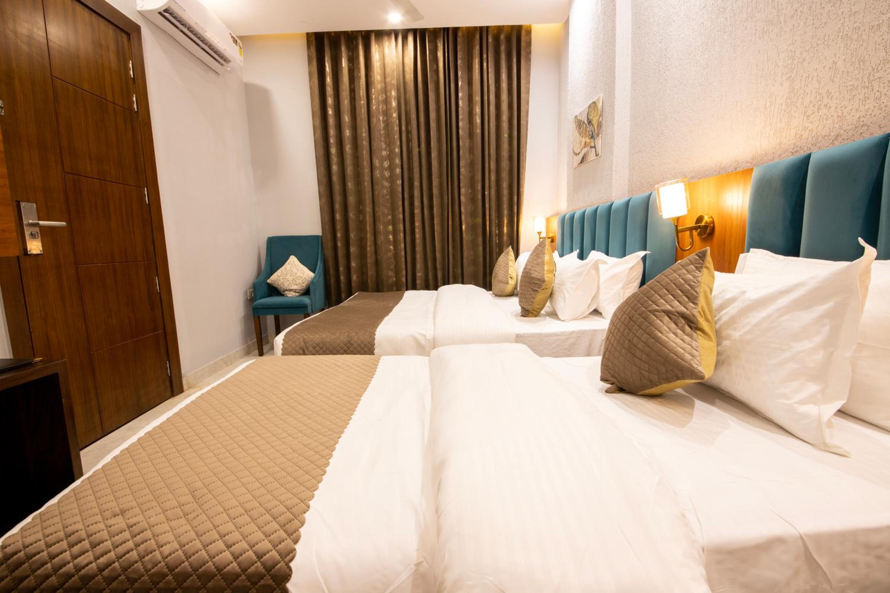 Deluxe Triple Room photo 2