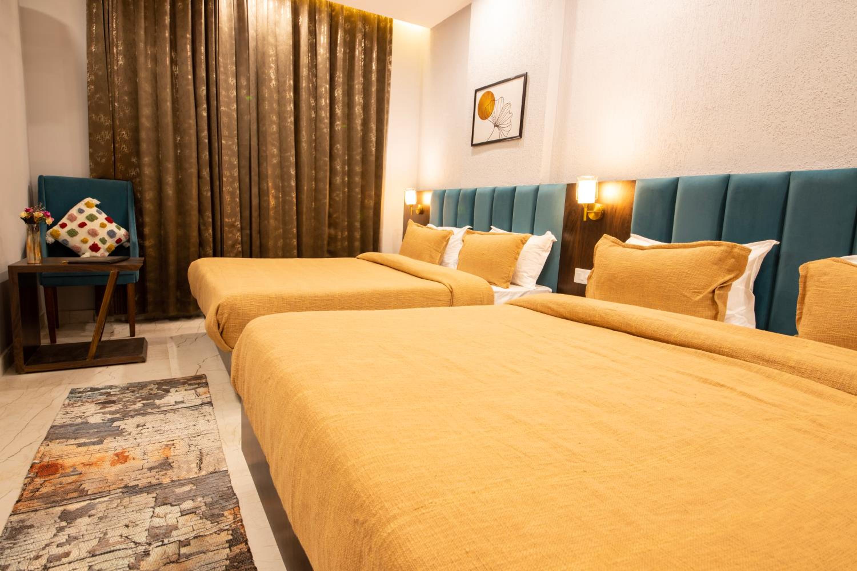 Deluxe Family Suite photo 2