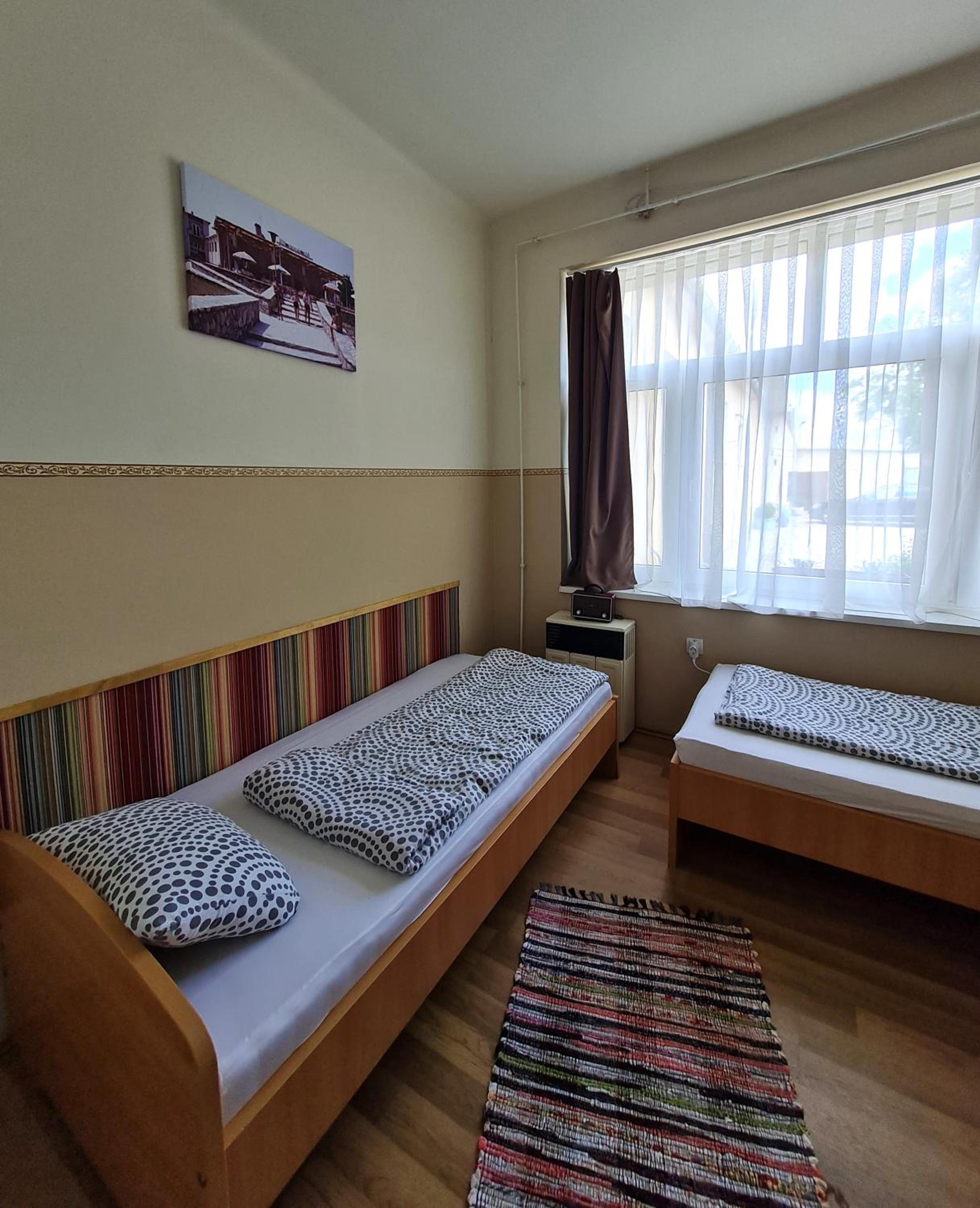 Standard Twin Room photo 2