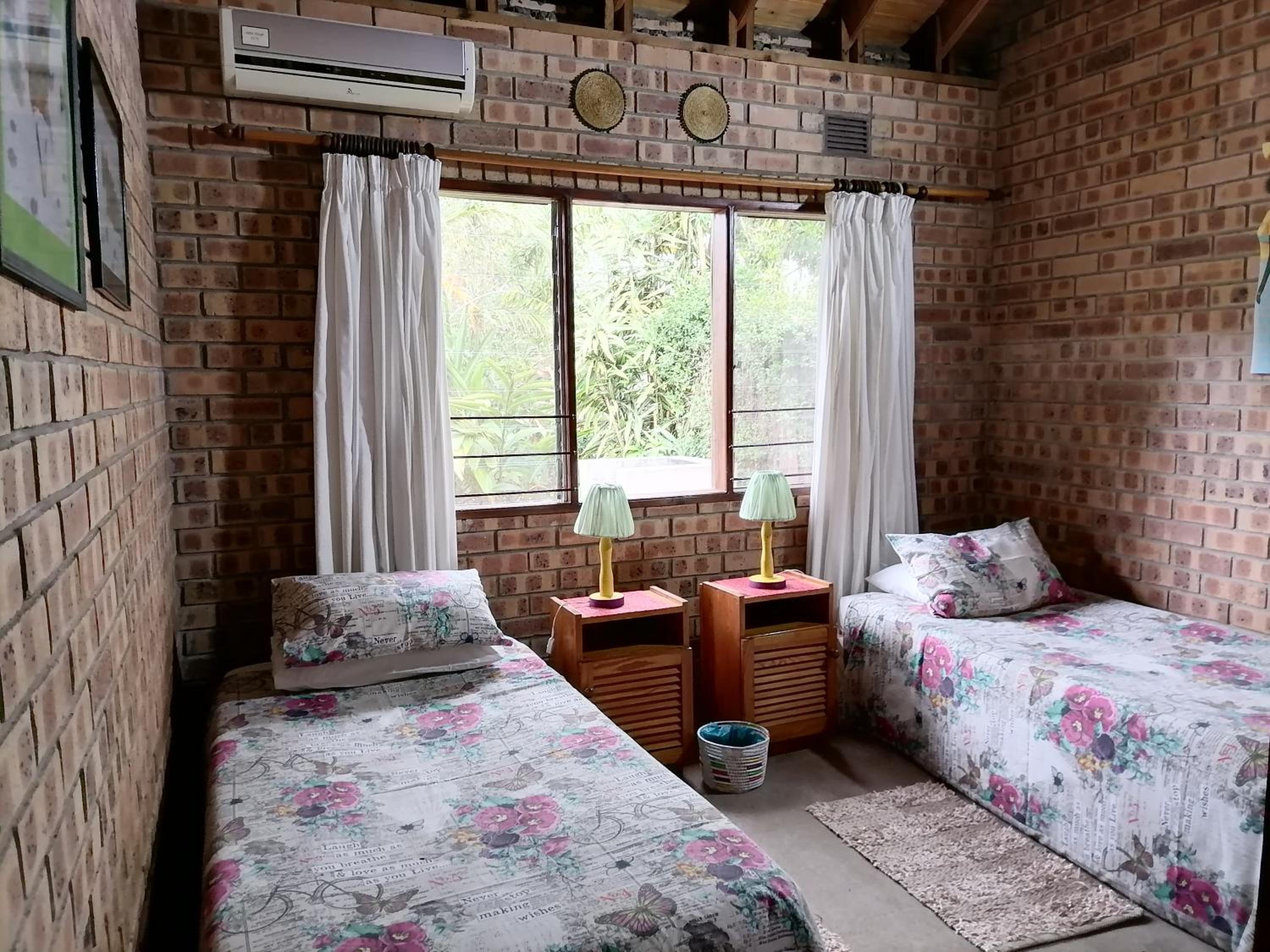Two-Bedroom Cottage photo 2