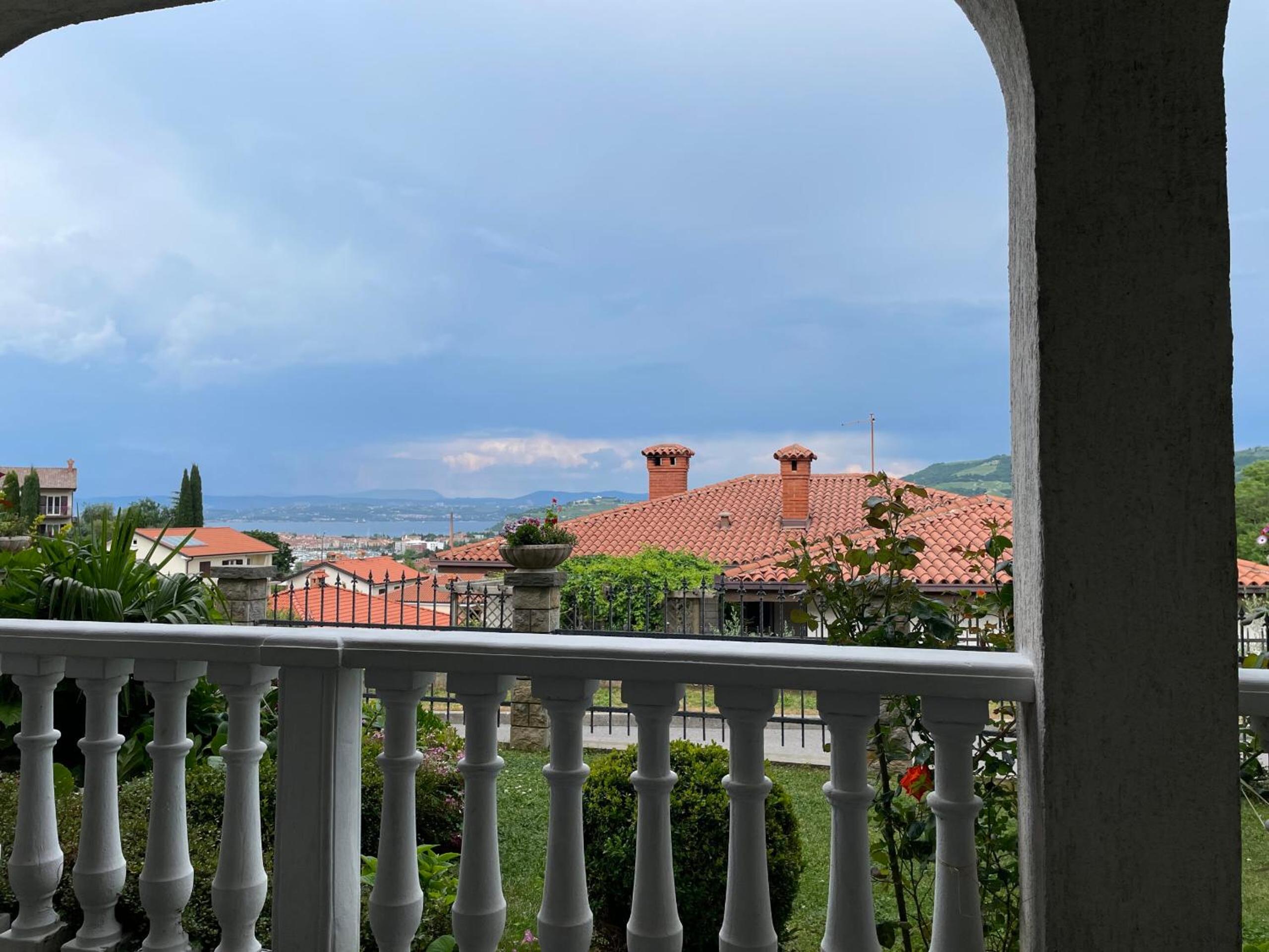 Apartment with Sea View photo 3