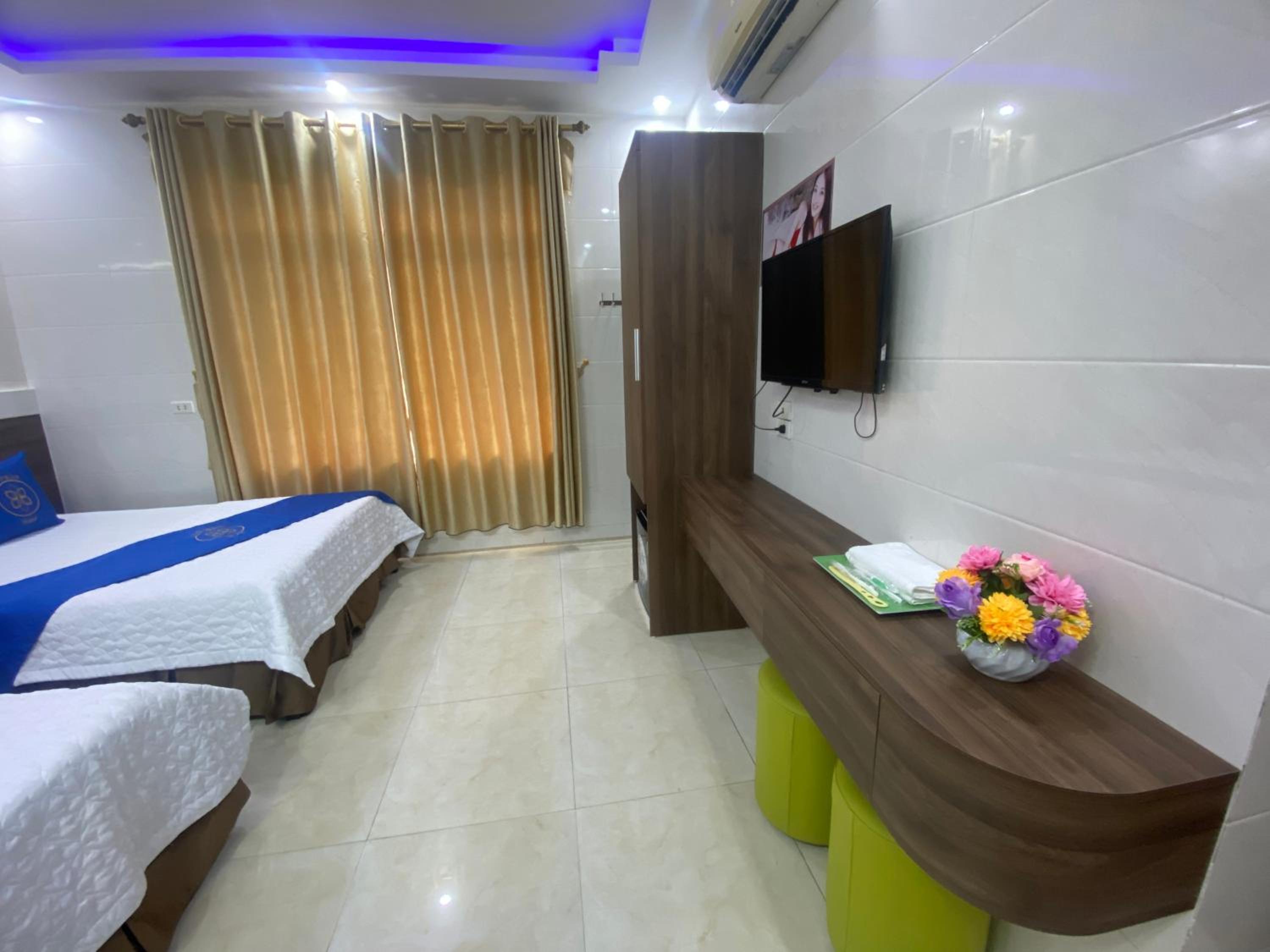 Double Room with Two Double Beds photo 3